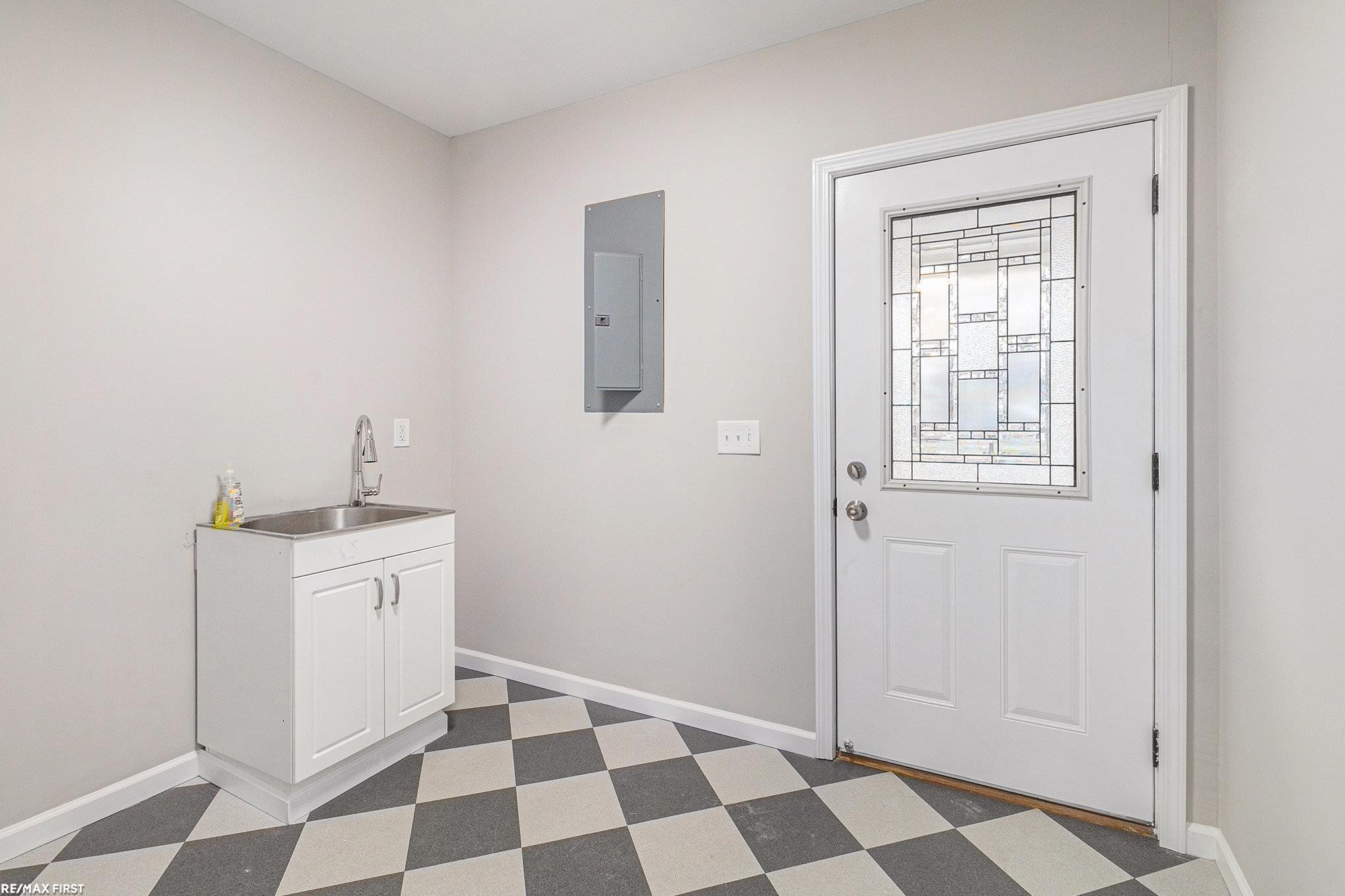19 Ensley St Street, Oxford, MI 48371 — Photo 14