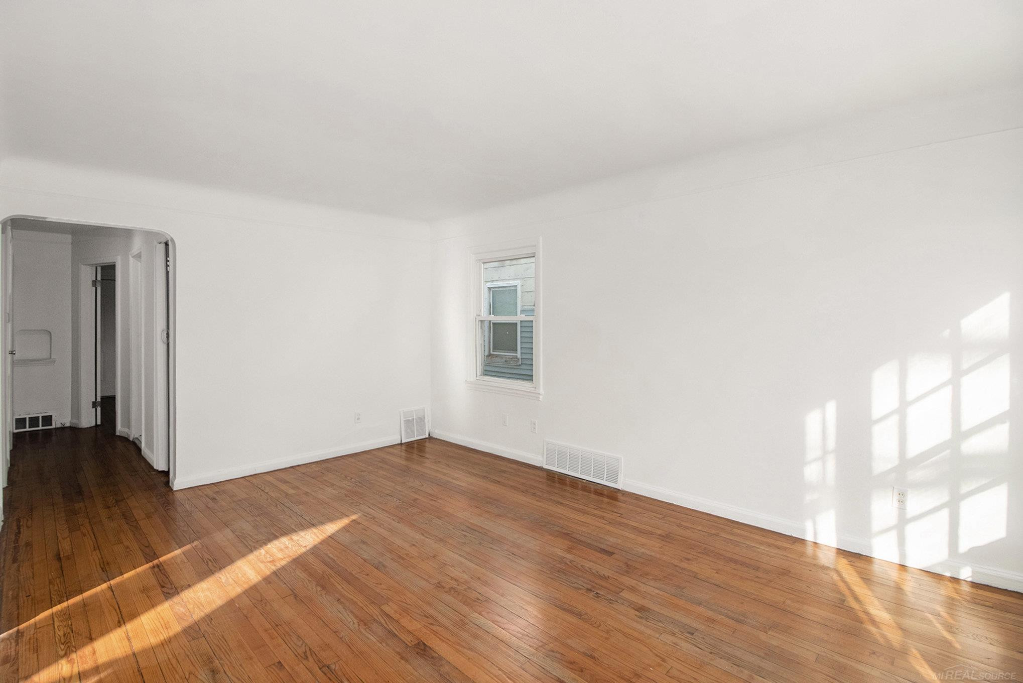 9909 Asbury Park, Detroit, MI 48227 — Photo 5