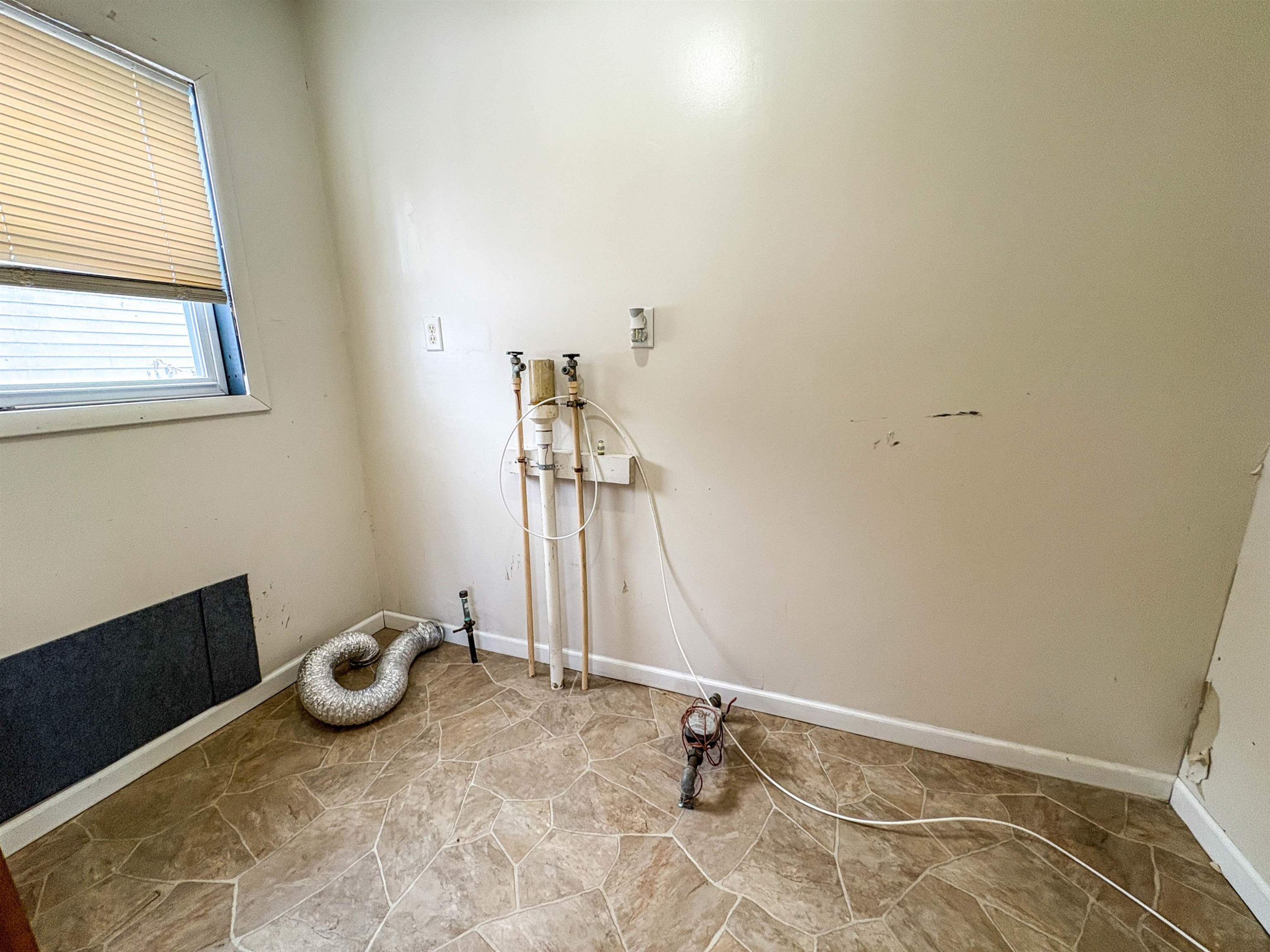 213 S Saginaw Street, Montrose, MI 48457 — Photo 14