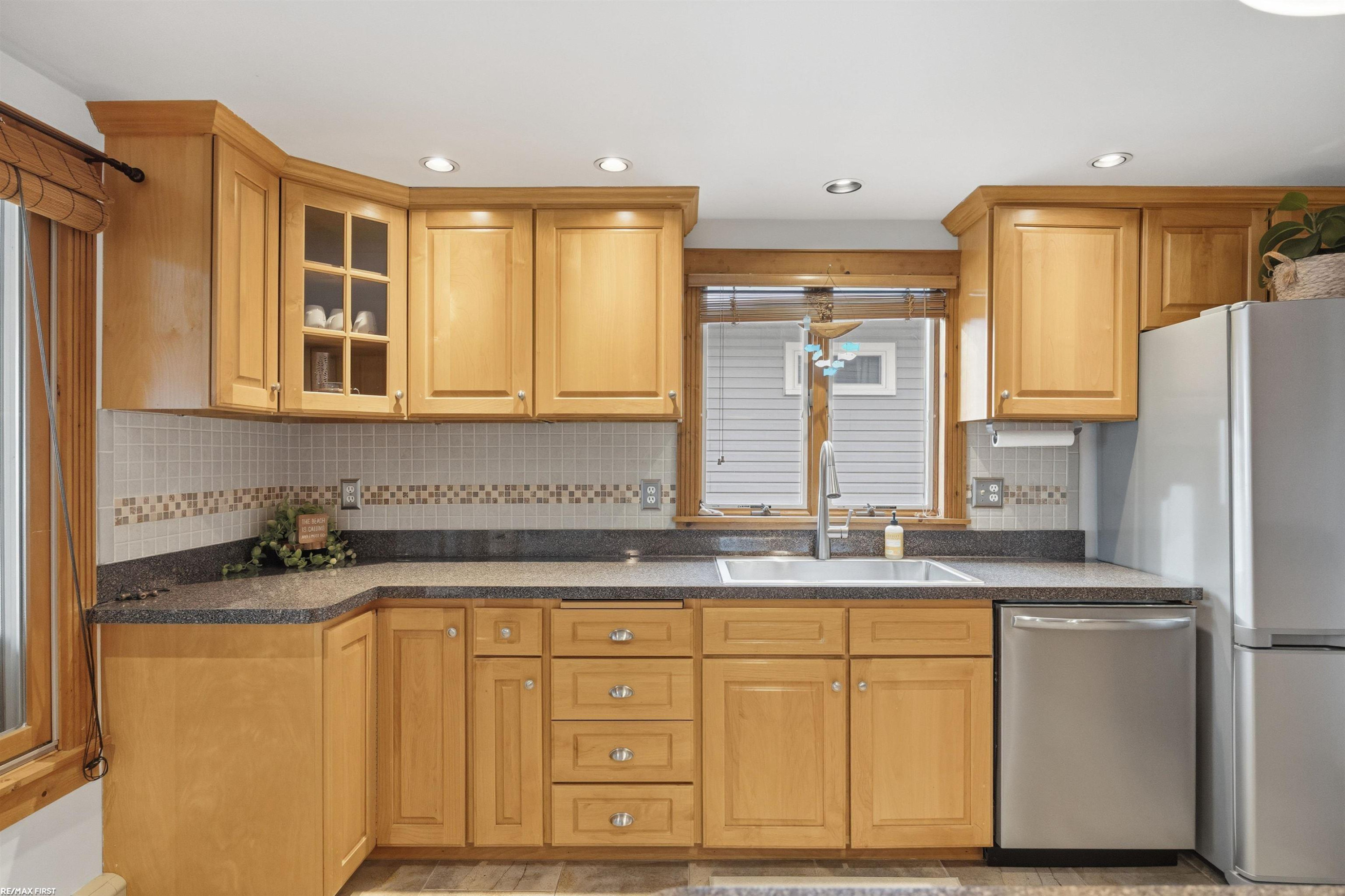 8401 River Road, MI — Photo 10