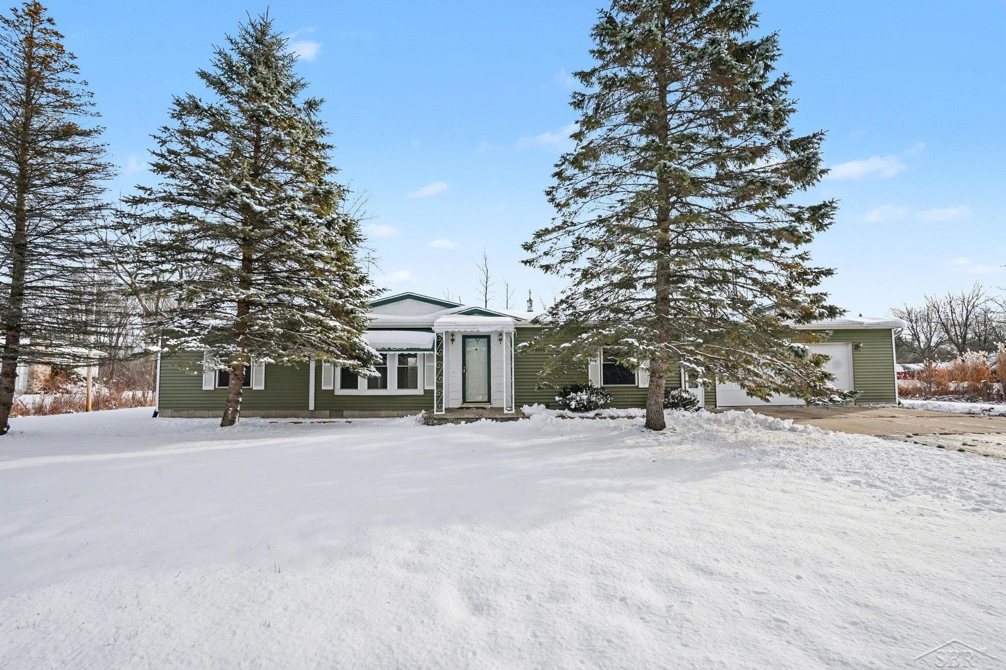 4030 Maloney Road, Pinconning, MI 48650 — front exterior