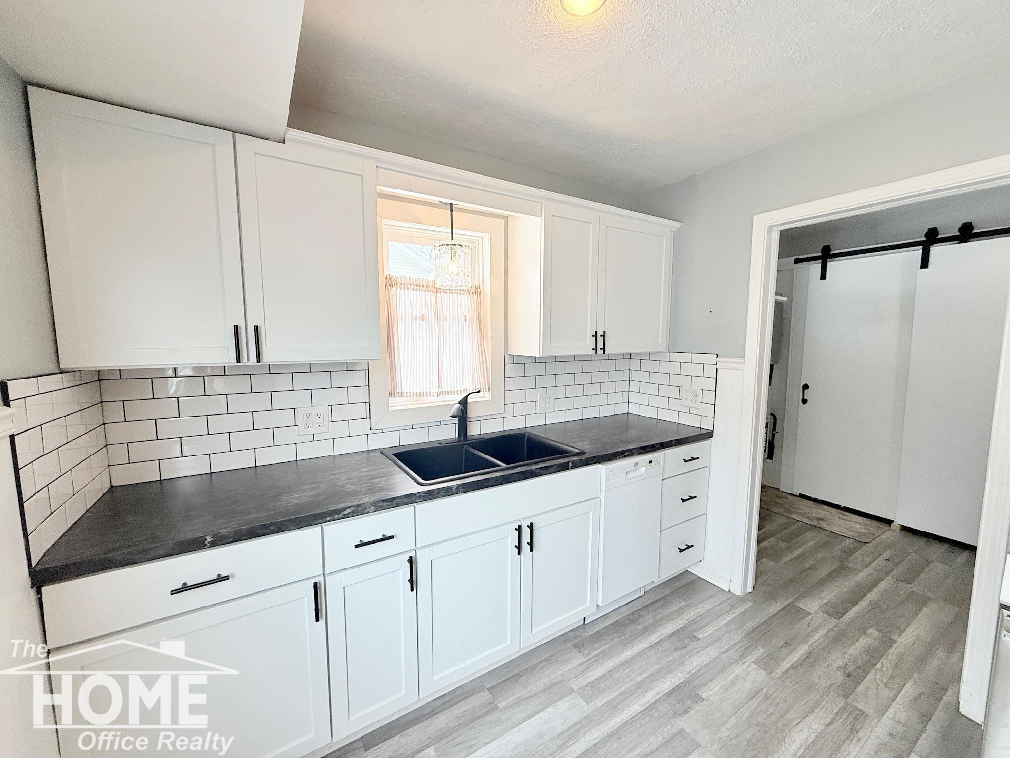 205 Hastings Street, Corunna, MI 48817 — Photo 8