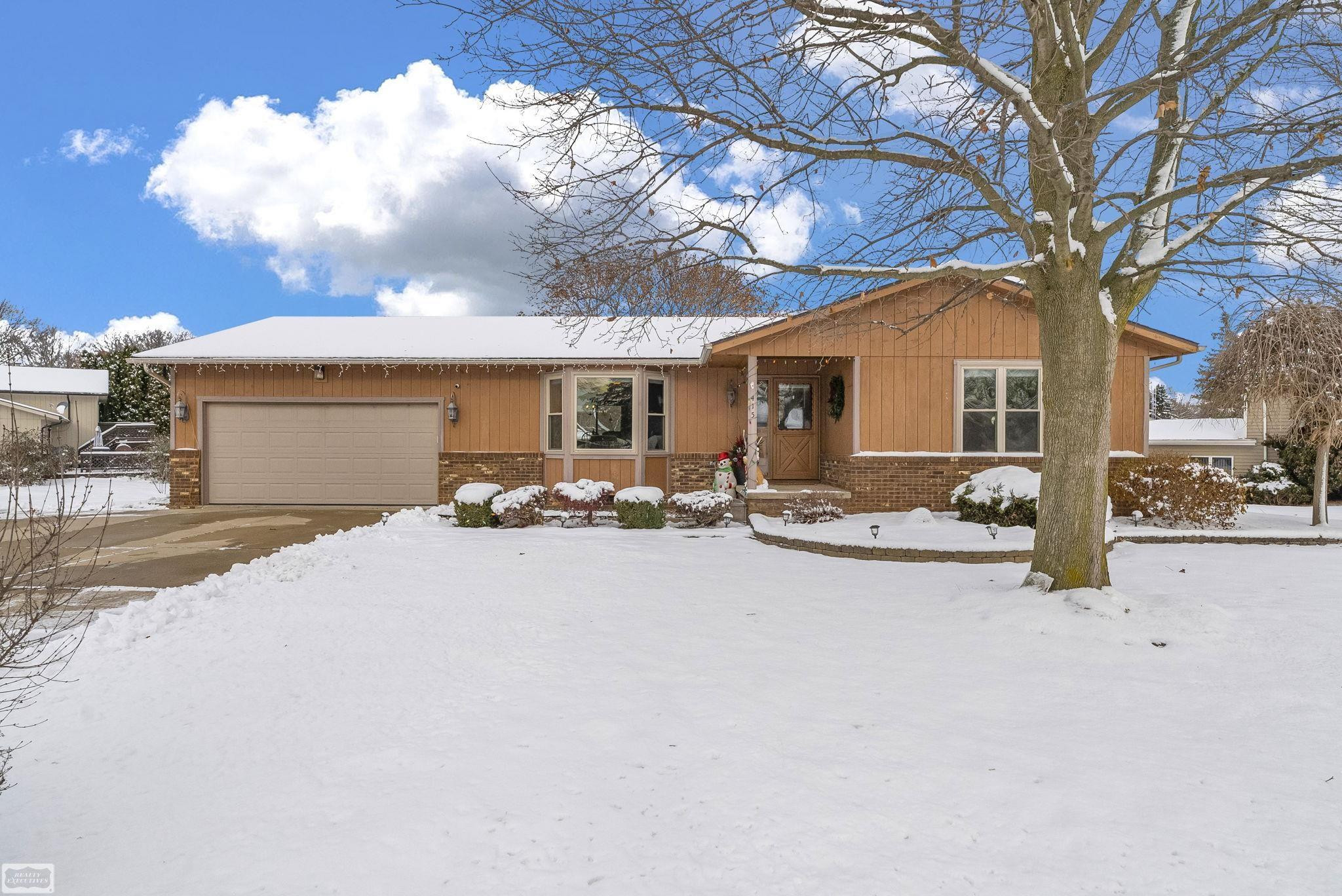 415 W Winds Drive, Almont, MI 48003 — Photo 2