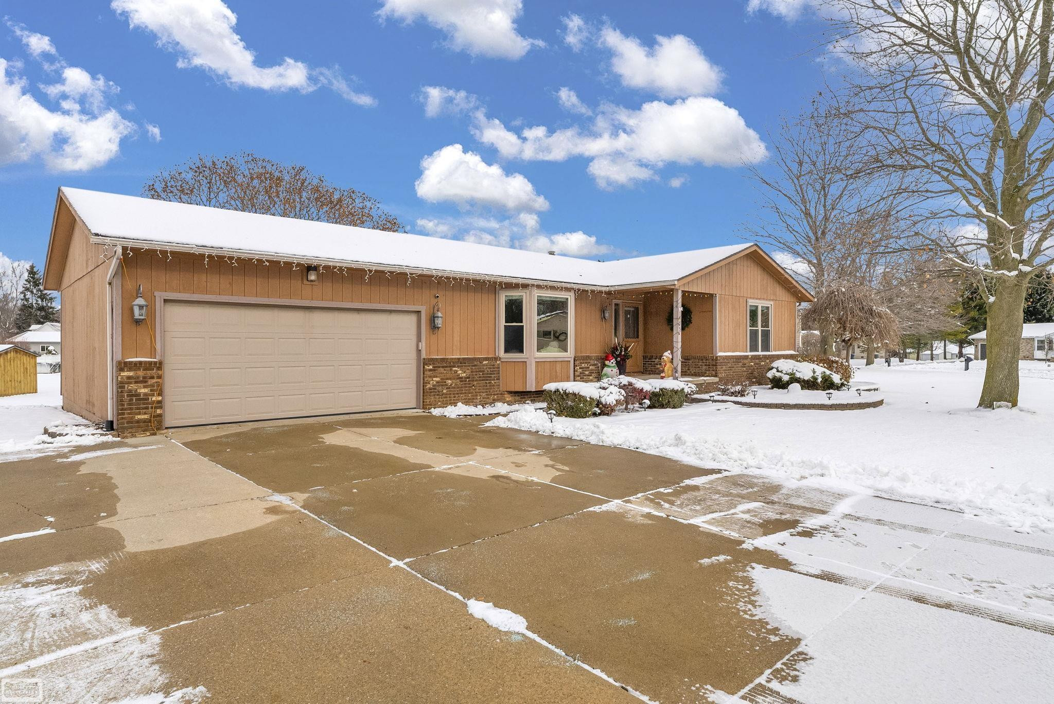 415 W Winds Drive, Almont, MI 48003 — Photo 3