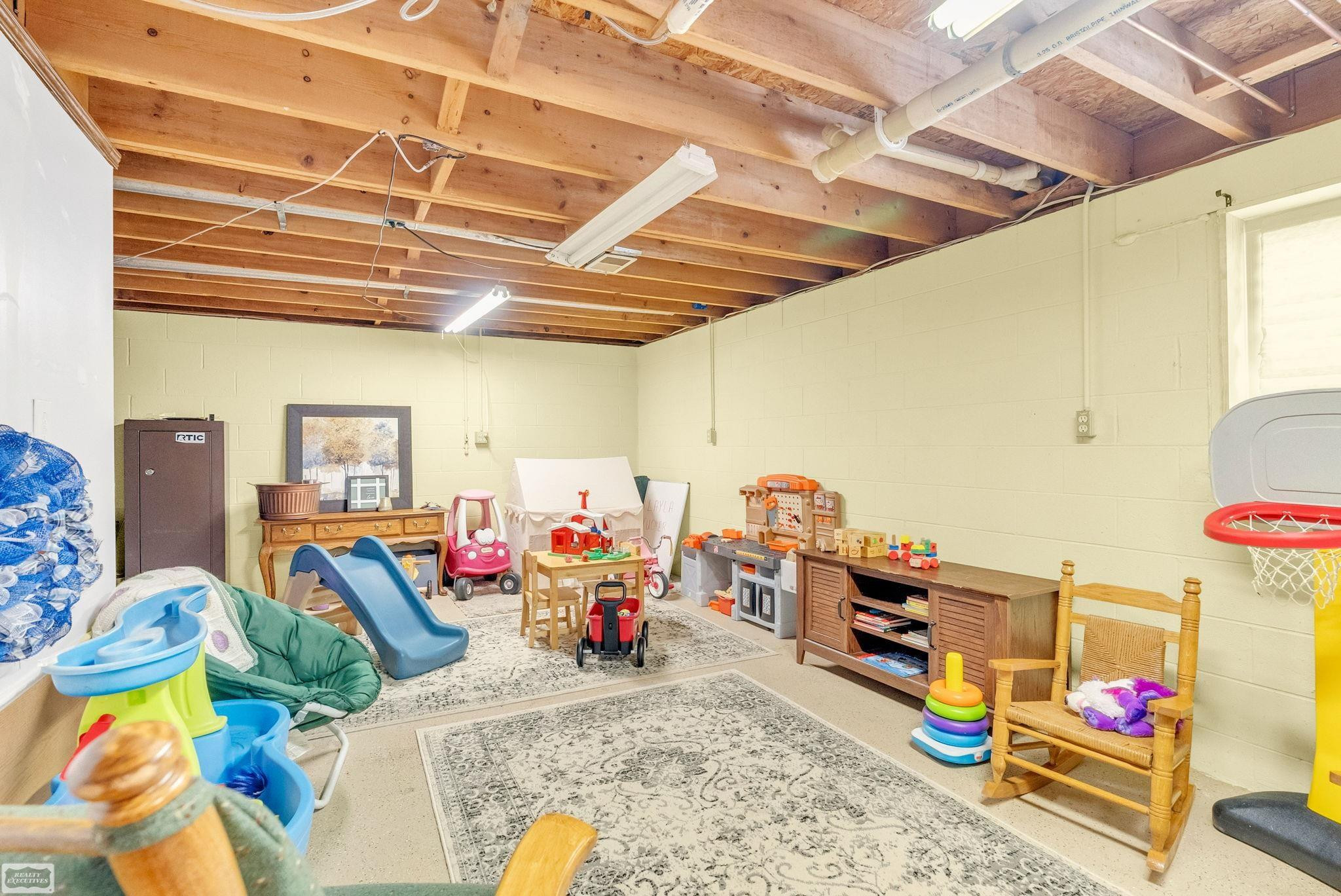415 W Winds Drive, Almont, MI 48003 — Photo 36