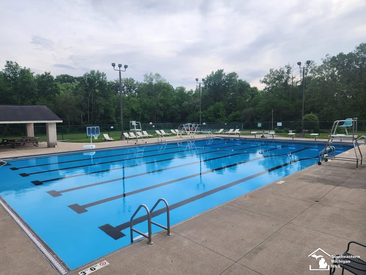 7227 Kenilworth Drive, Lambertville, MI 48144 — Photo 47