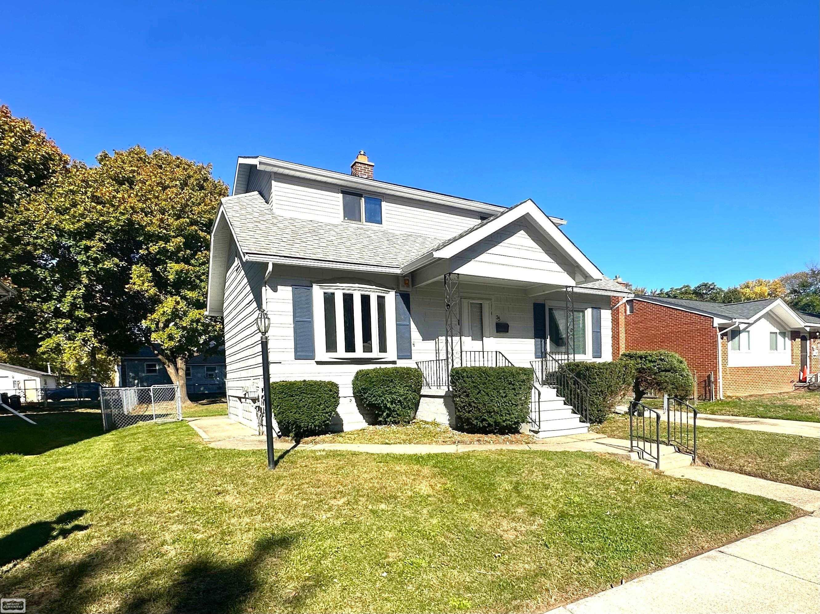 35 Michigan Avenue, Mount Clemens, MI 48043 — Photo 2