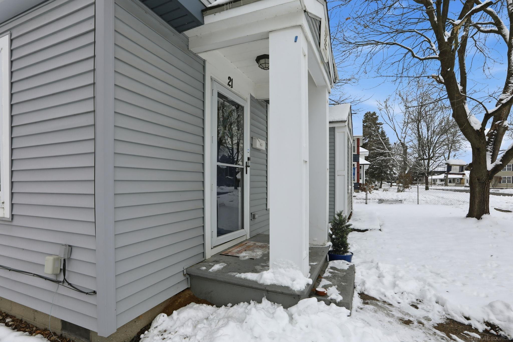 21 N Andrews Street, Lake Orion, MI 48362 — Photo 5