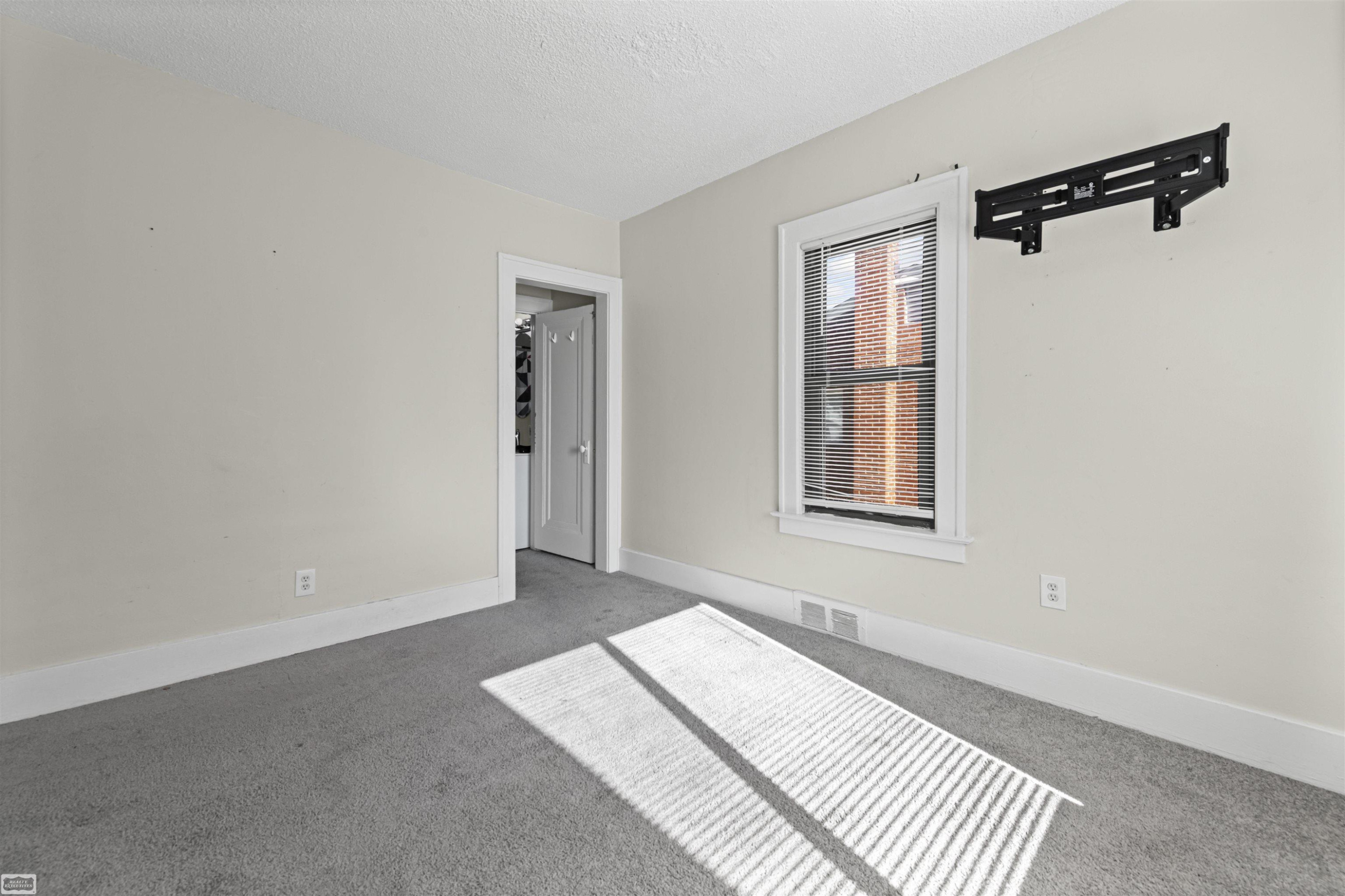 35 Michigan Avenue, Mount Clemens, MI 48043 — Photo 10