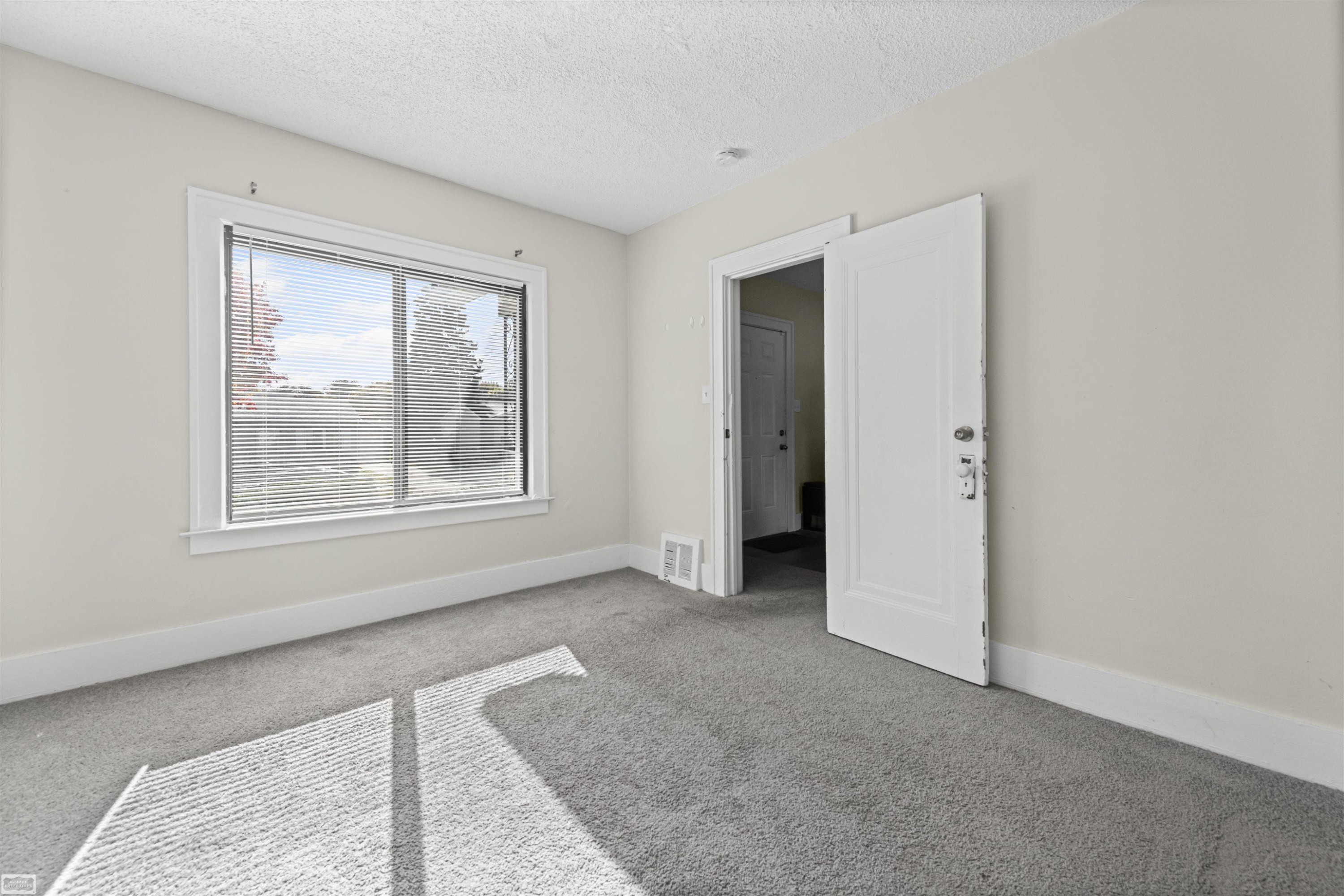 35 Michigan Avenue, Mount Clemens, MI 48043 — Photo 11