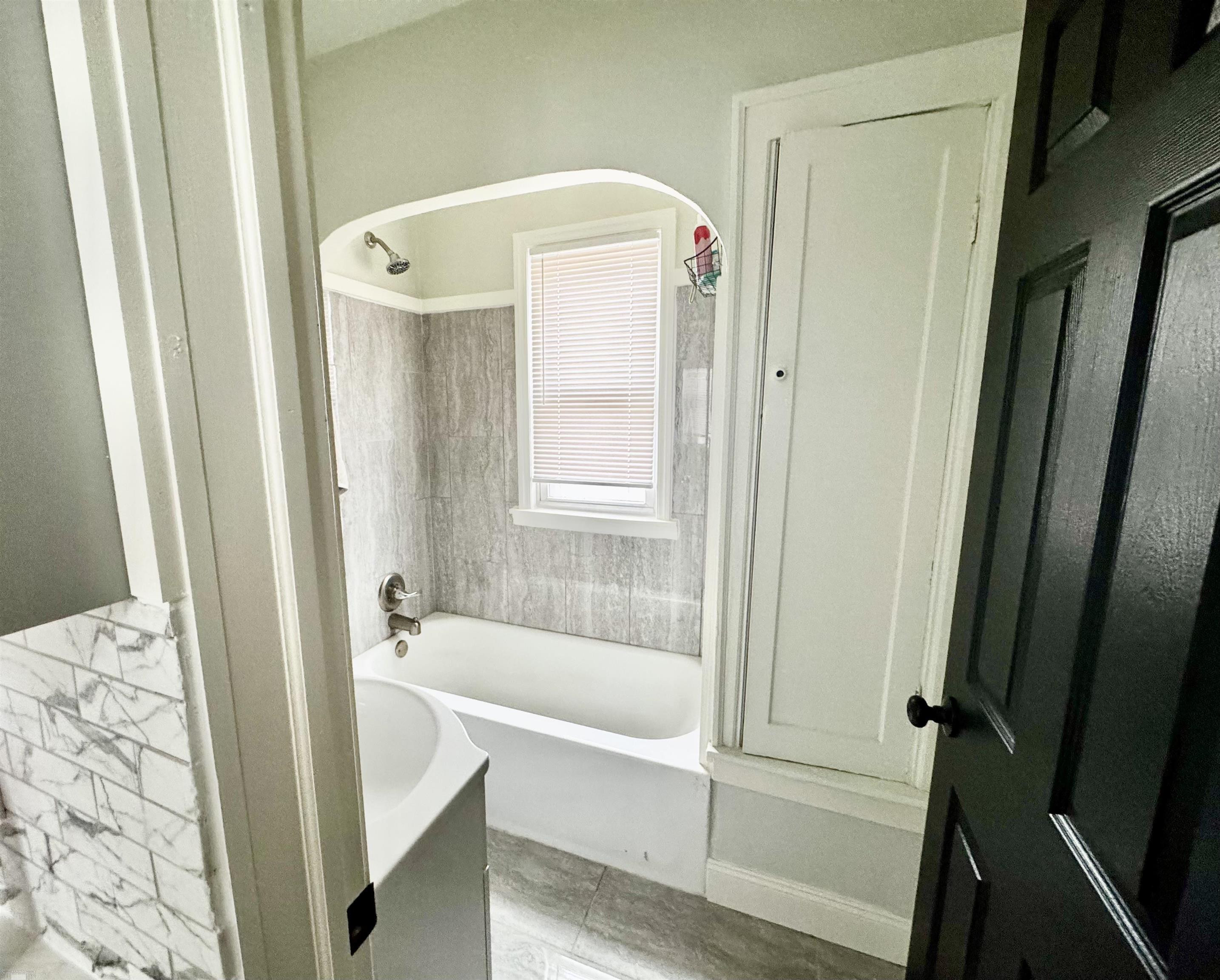 5210 Farmbrook Street, Detroit, MI 48224 — Photo 15