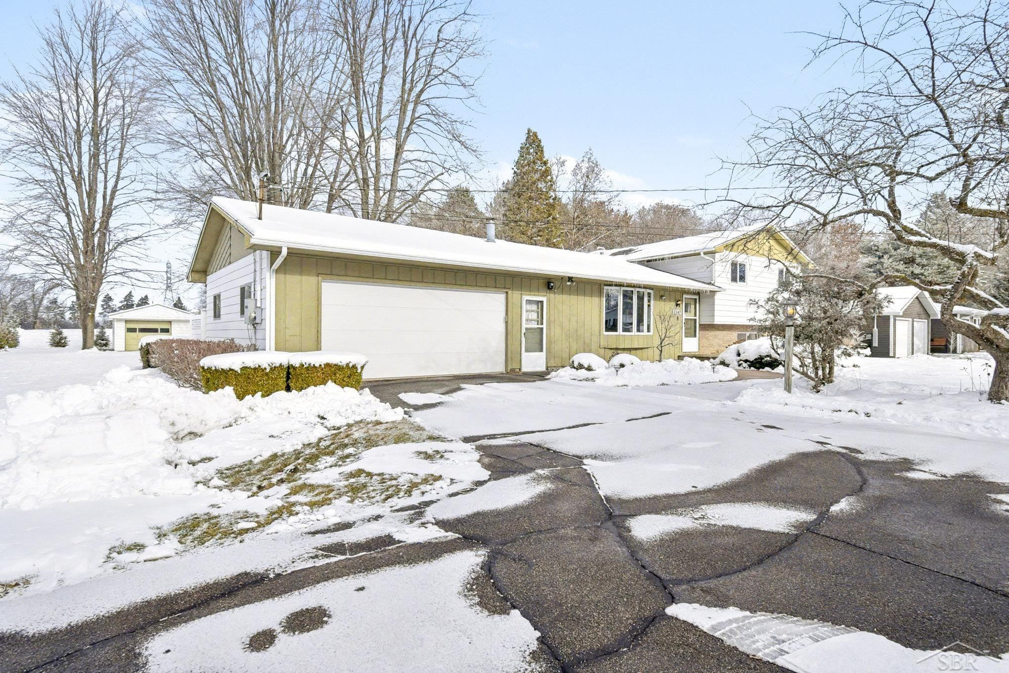 2347 Amelith Road, Bay City, MI 48706 — Photo 23