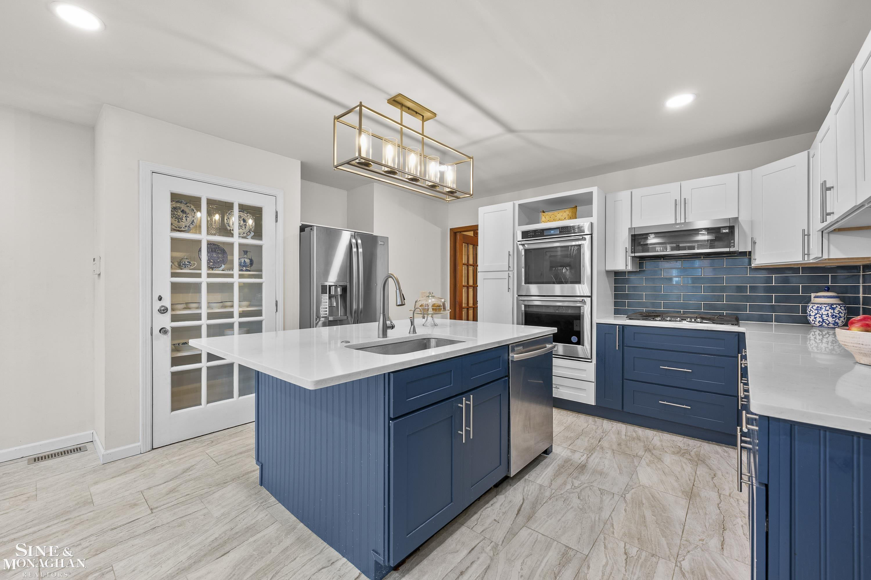 65 Vernier Road, Grosse Pointe Shores, MI 48236 — Photo 9