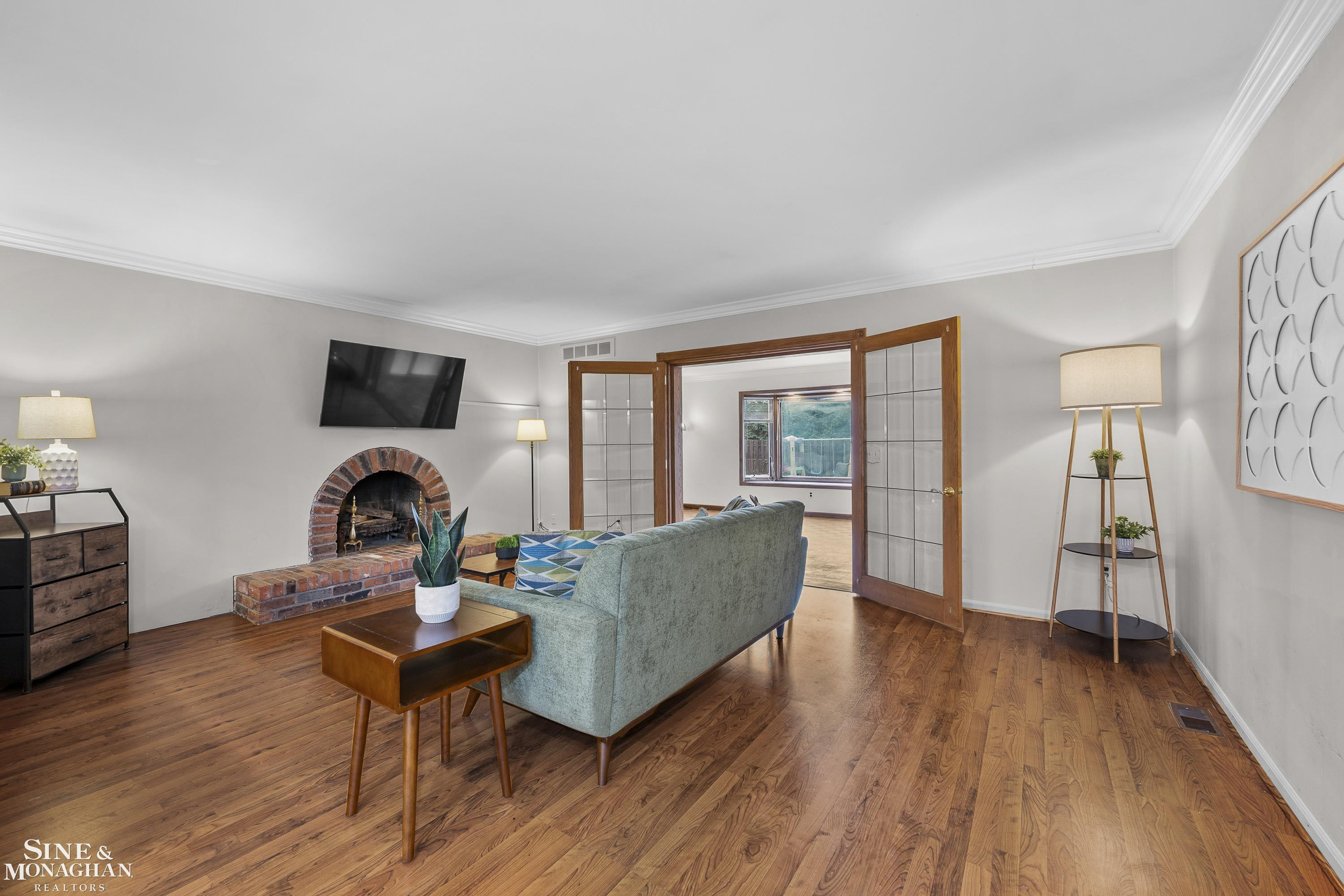 65 Vernier Road, Grosse Pointe Shores, MI 48236 — Photo 19
