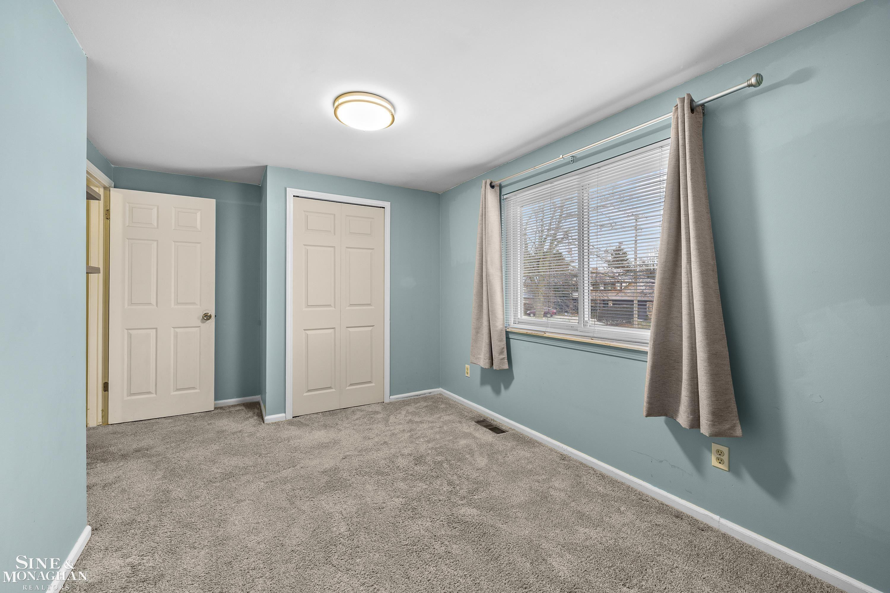 65 Vernier Road, Grosse Pointe Shores, MI 48236 — Photo 25