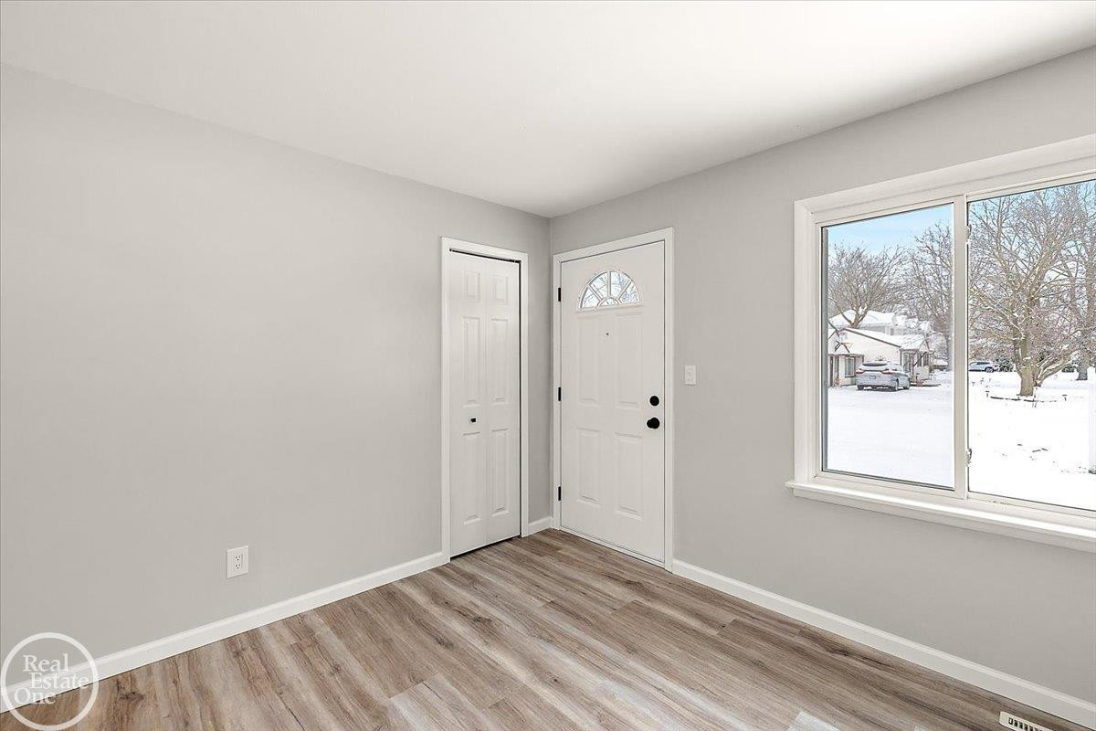 4490 Marcella Drive, Shelby Twp, MI 48317 — Photo 16