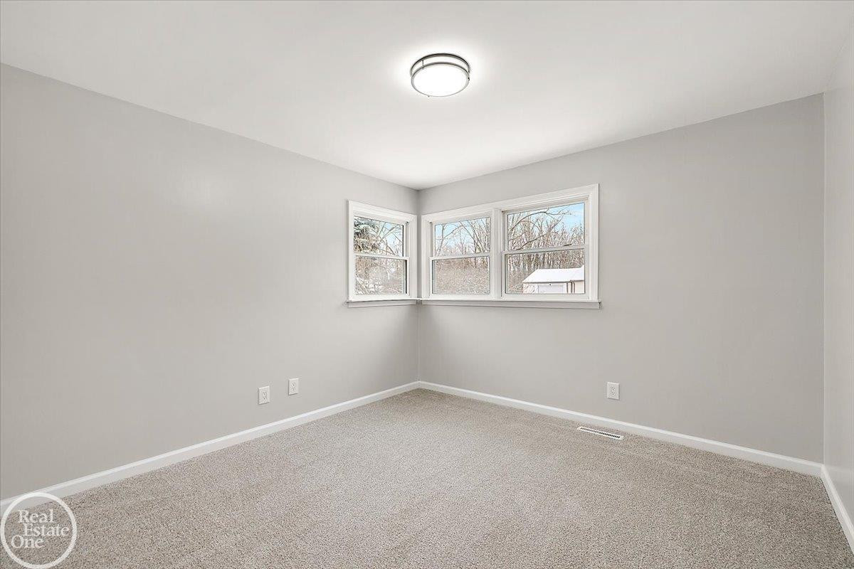 4490 Marcella Drive, Shelby Twp, MI 48317 — Photo 33