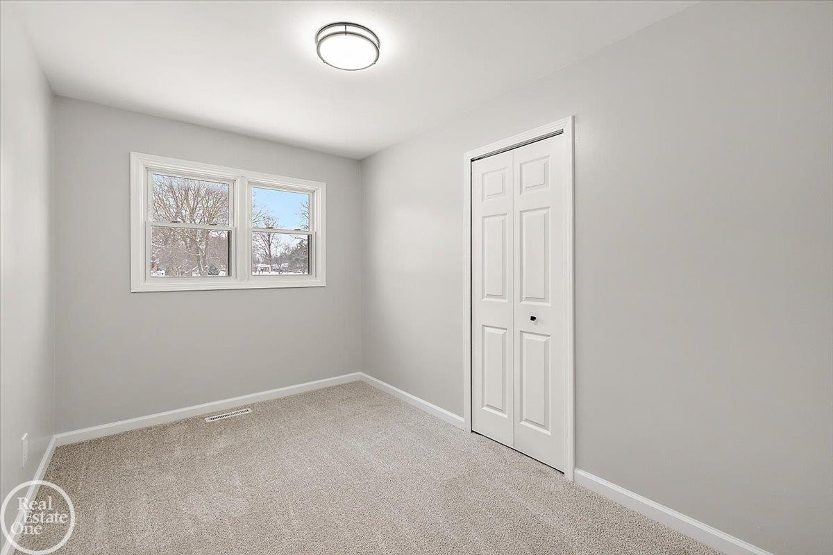 4490 Marcella Drive, Shelby Twp, MI 48317 — Photo 34