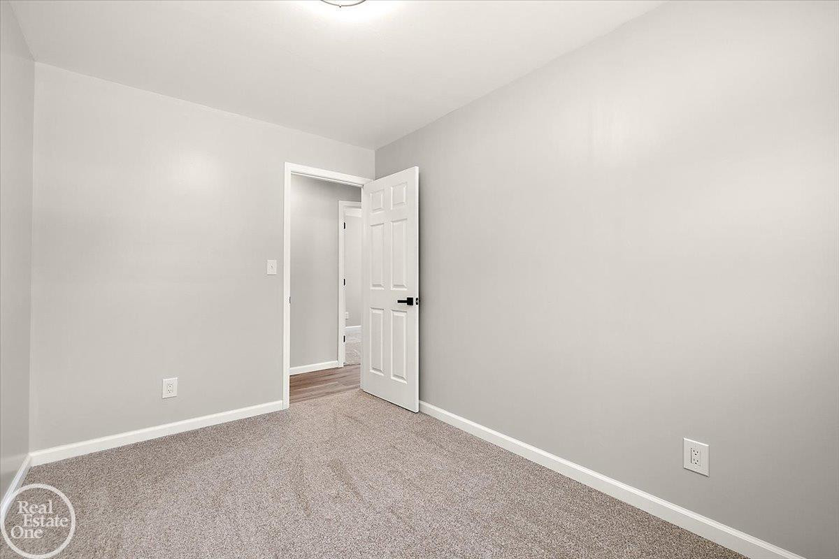 4490 Marcella Drive, Shelby Twp, MI 48317 — Photo 35