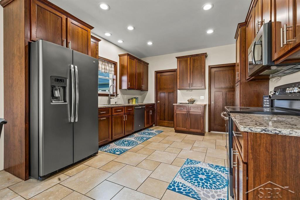 215 Water Street, Harbor Beach, MI 48441 — Photo 3