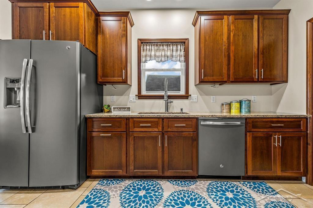 215 Water Street, Harbor Beach, MI 48441 — Photo 5