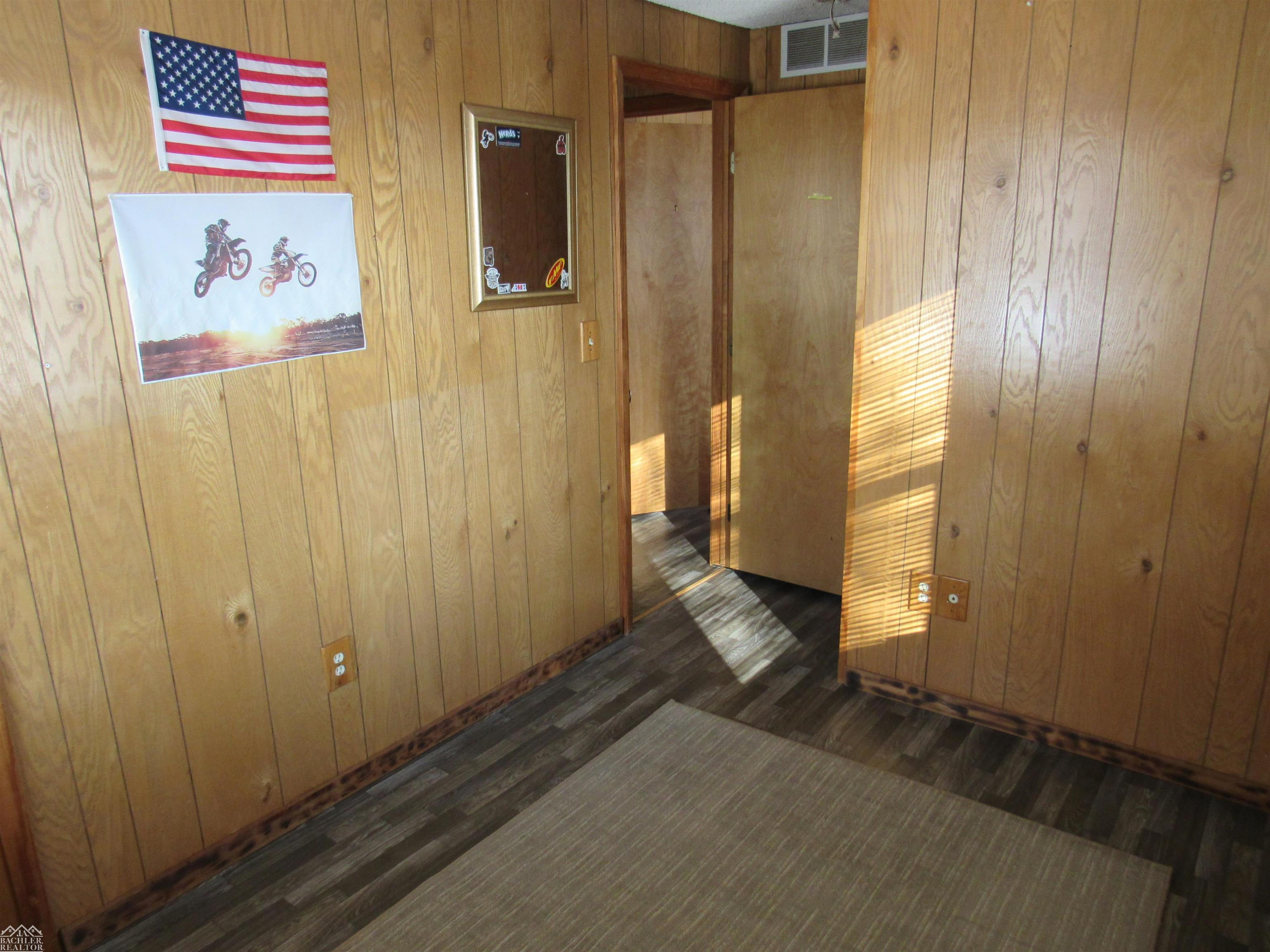 7640 River Road, MI — Photo 19
