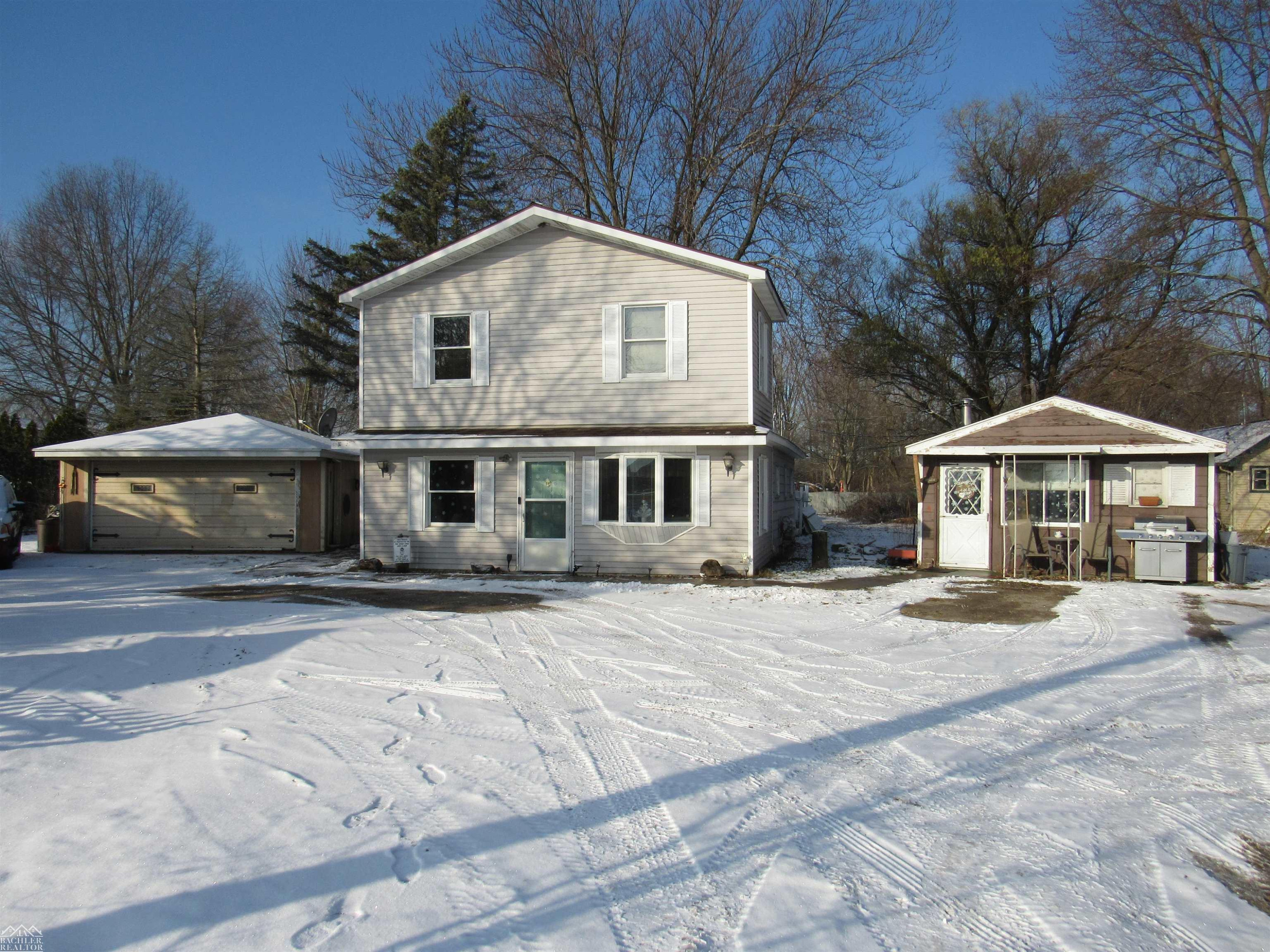 7640 River Road, MI — Photo 35