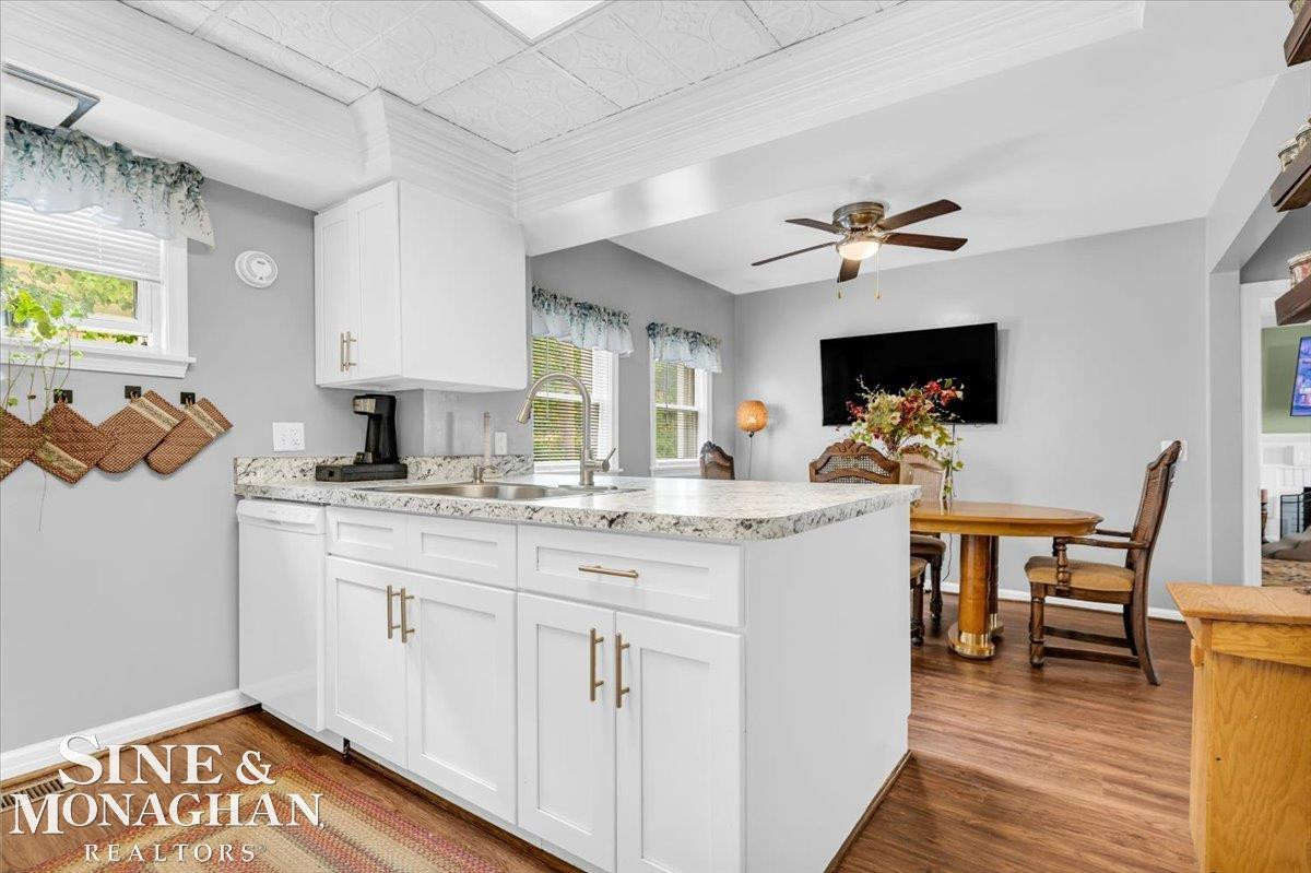6124 River Road, MI — Photo 9