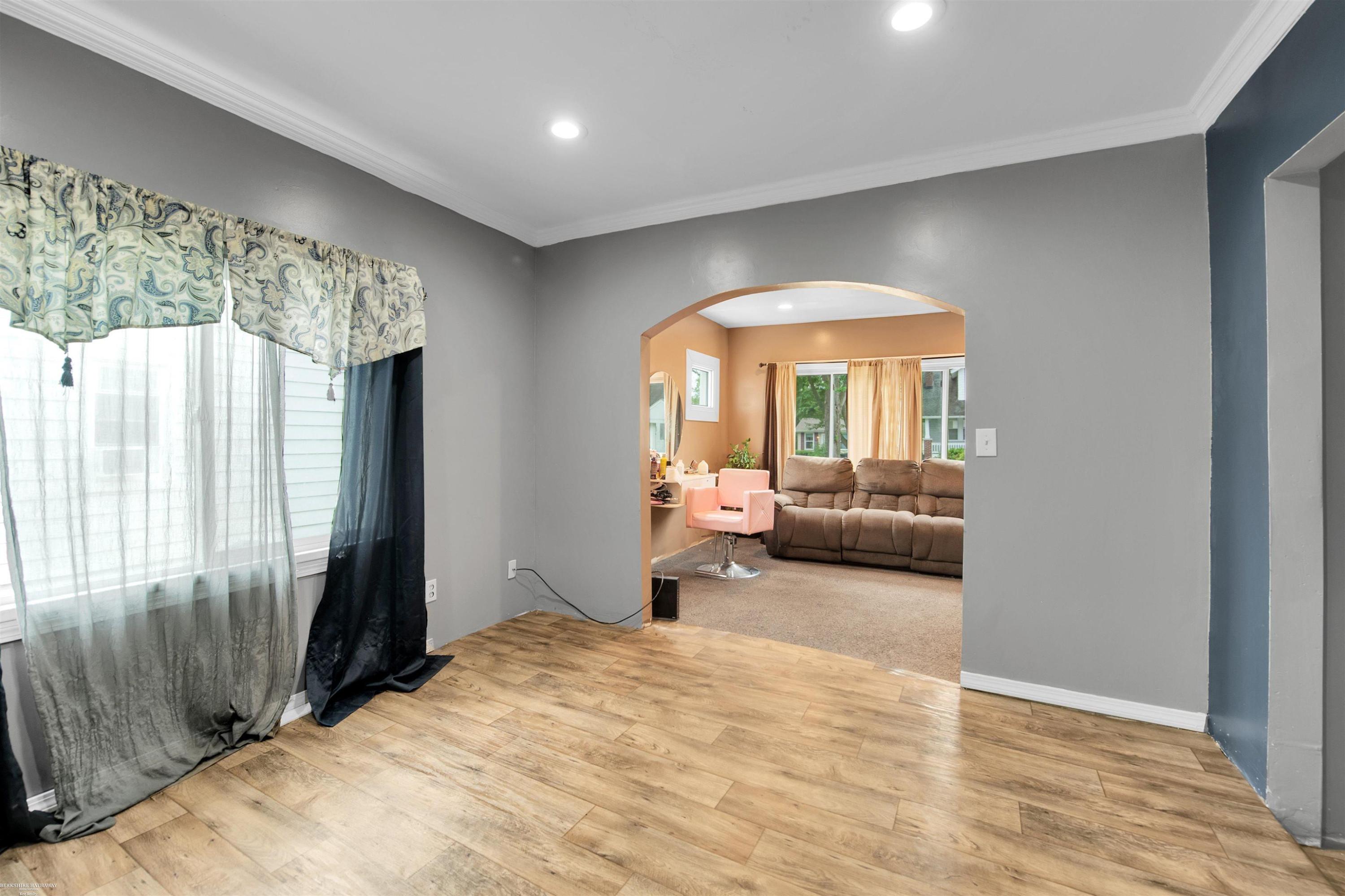 5056 Lafontaine Street, Grosse Pointe, MI 48236 — Photo 4