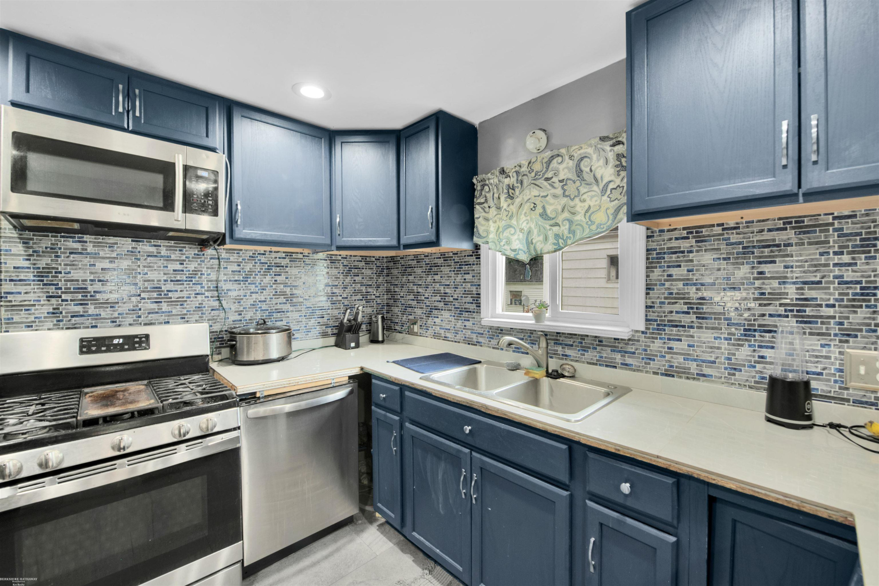 5056 Lafontaine Street, Grosse Pointe, MI 48236 — Photo 6