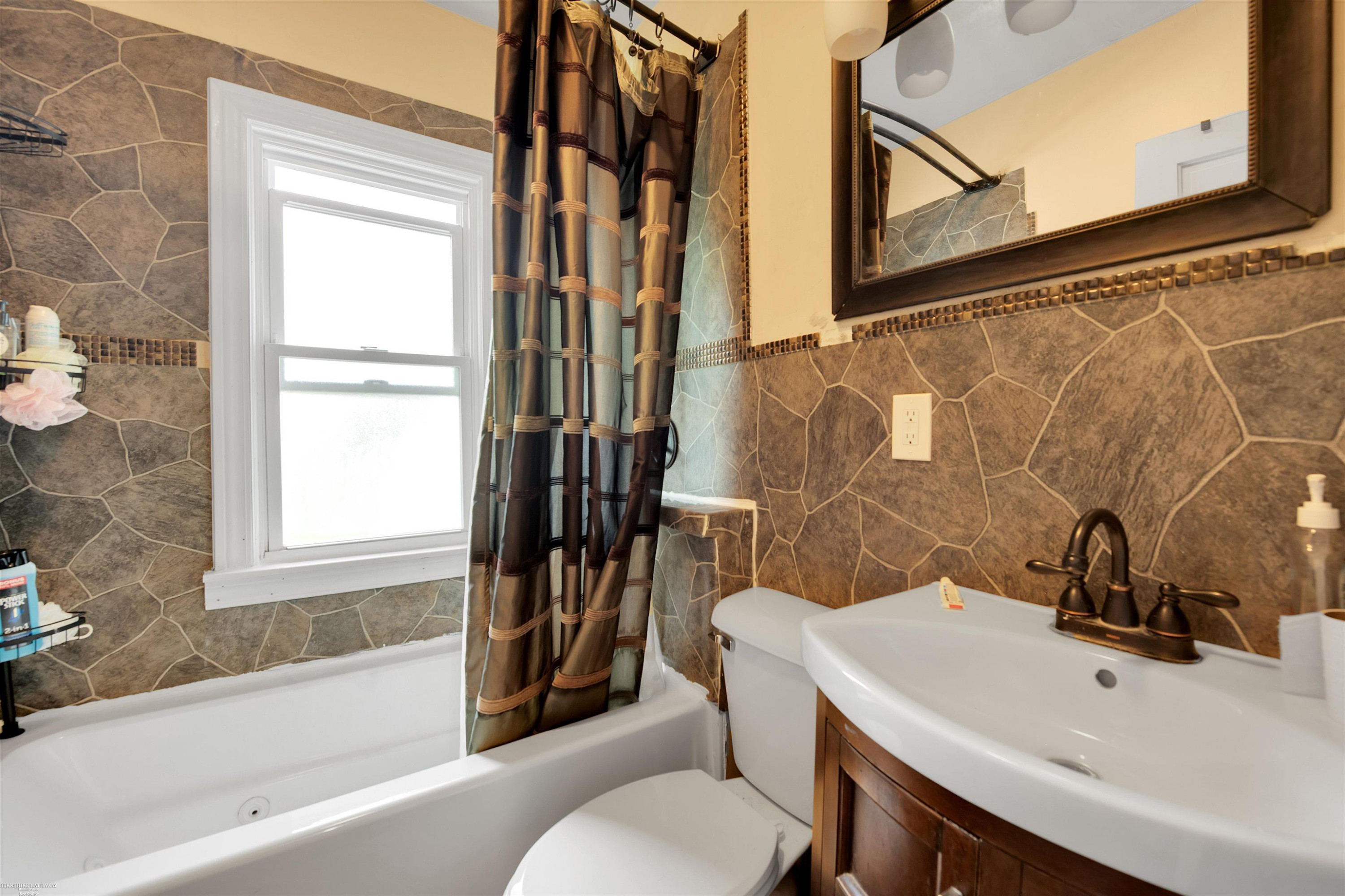 5056 Lafontaine Street, Grosse Pointe, MI 48236 — Photo 10