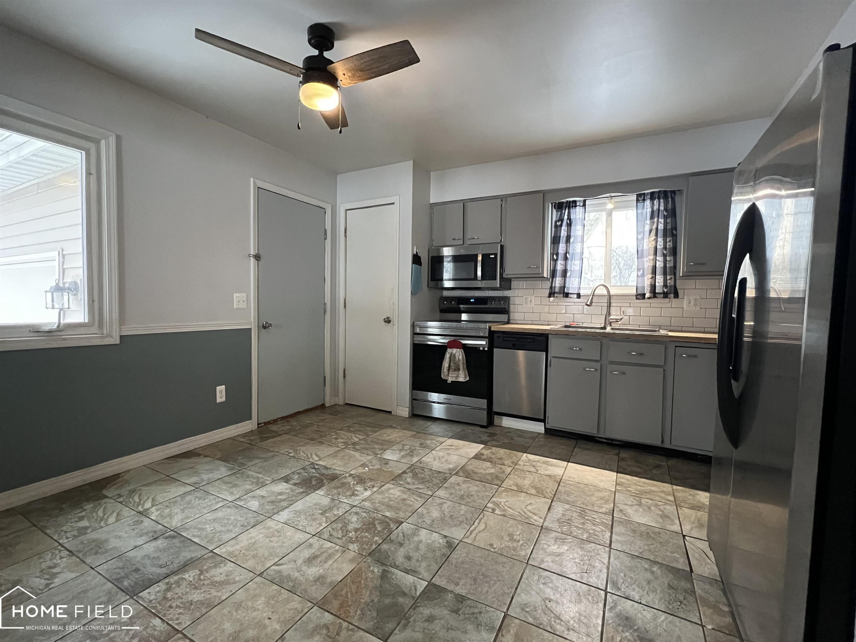 211 Shiawassee Street, Laingsburg, MI 48848 — Photo 7