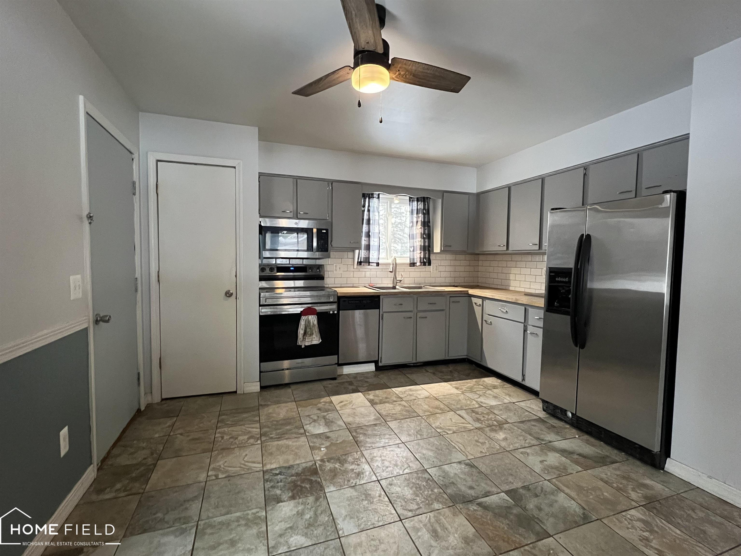 211 Shiawassee Street, Laingsburg, MI 48848 — Photo 8
