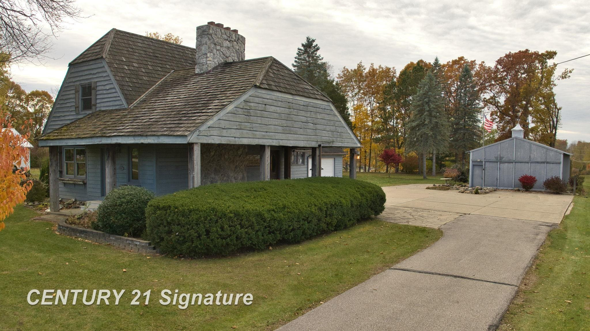 766 S Main Street, Chesaning, MI 48616 — Photo 2