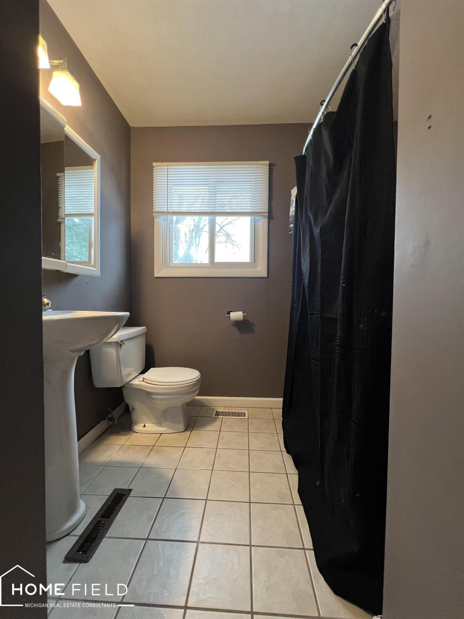 211 Shiawassee Street, Laingsburg, MI 48848 — Photo 15