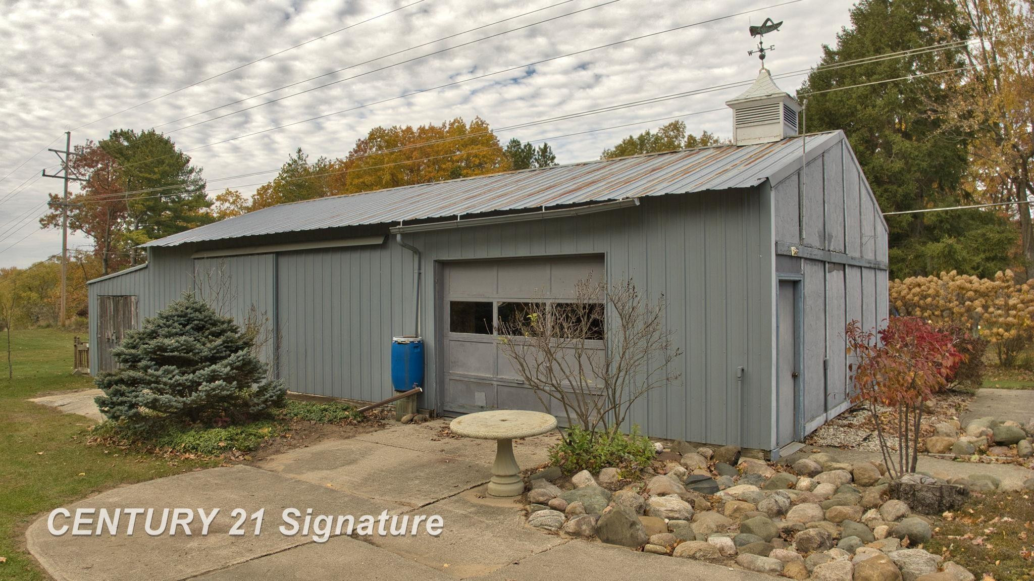 766 S Main Street, Chesaning, MI 48616 — Photo 11