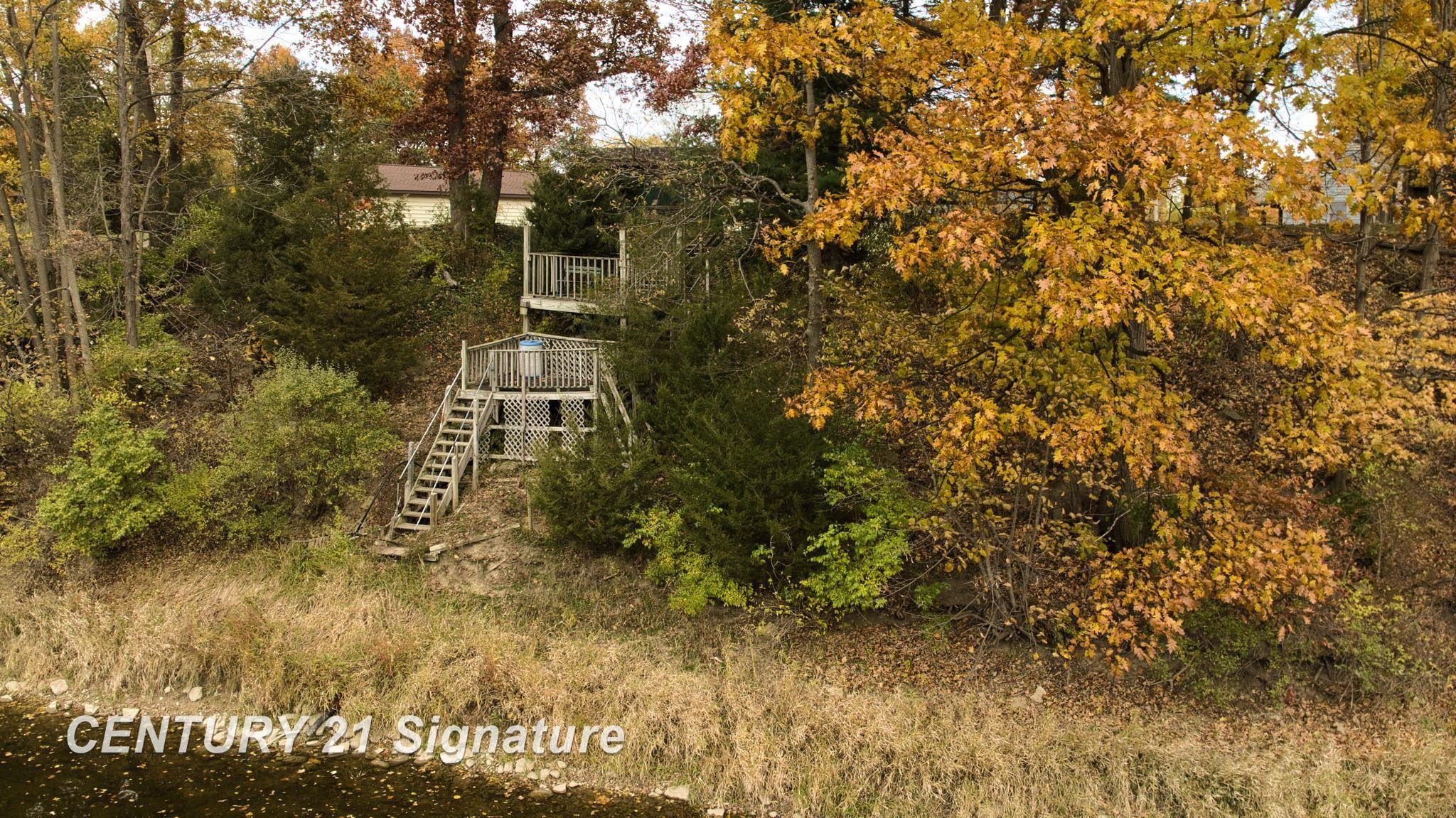 766 S Main Street, Chesaning, MI 48616 — Photo 16
