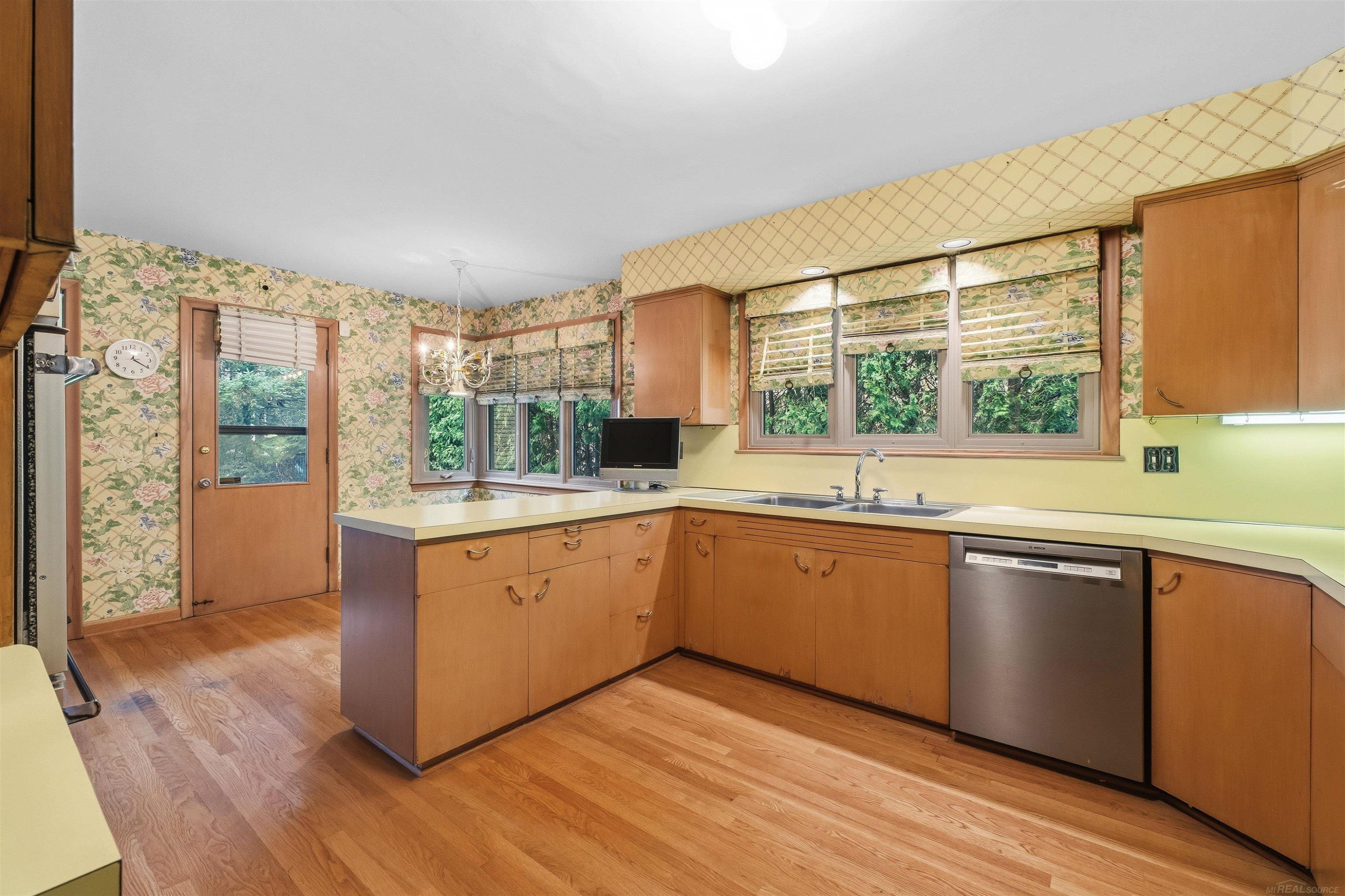 801 Park Lane, Grosse Pointe Park, MI 48230 — Photo 27
