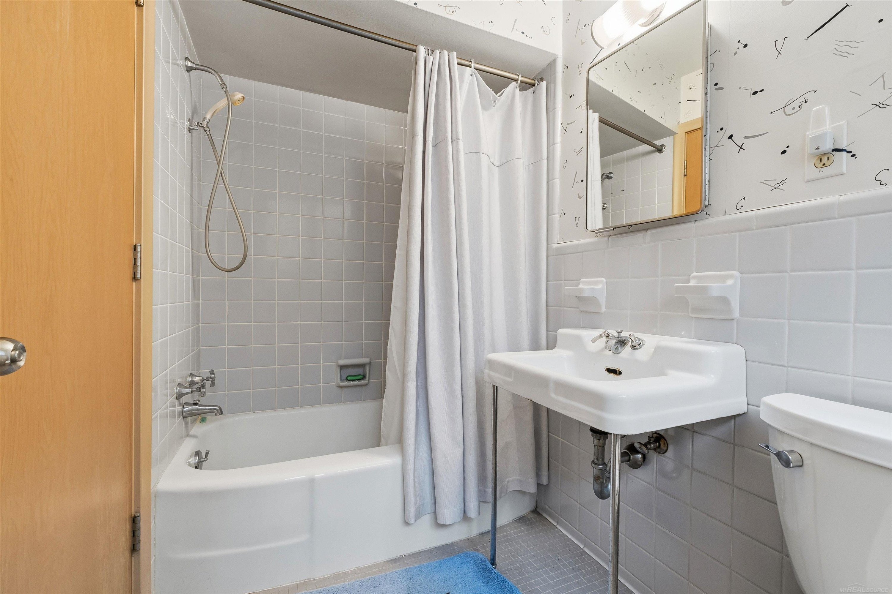 801 Park Lane, Grosse Pointe Park, MI 48230 — Photo 45