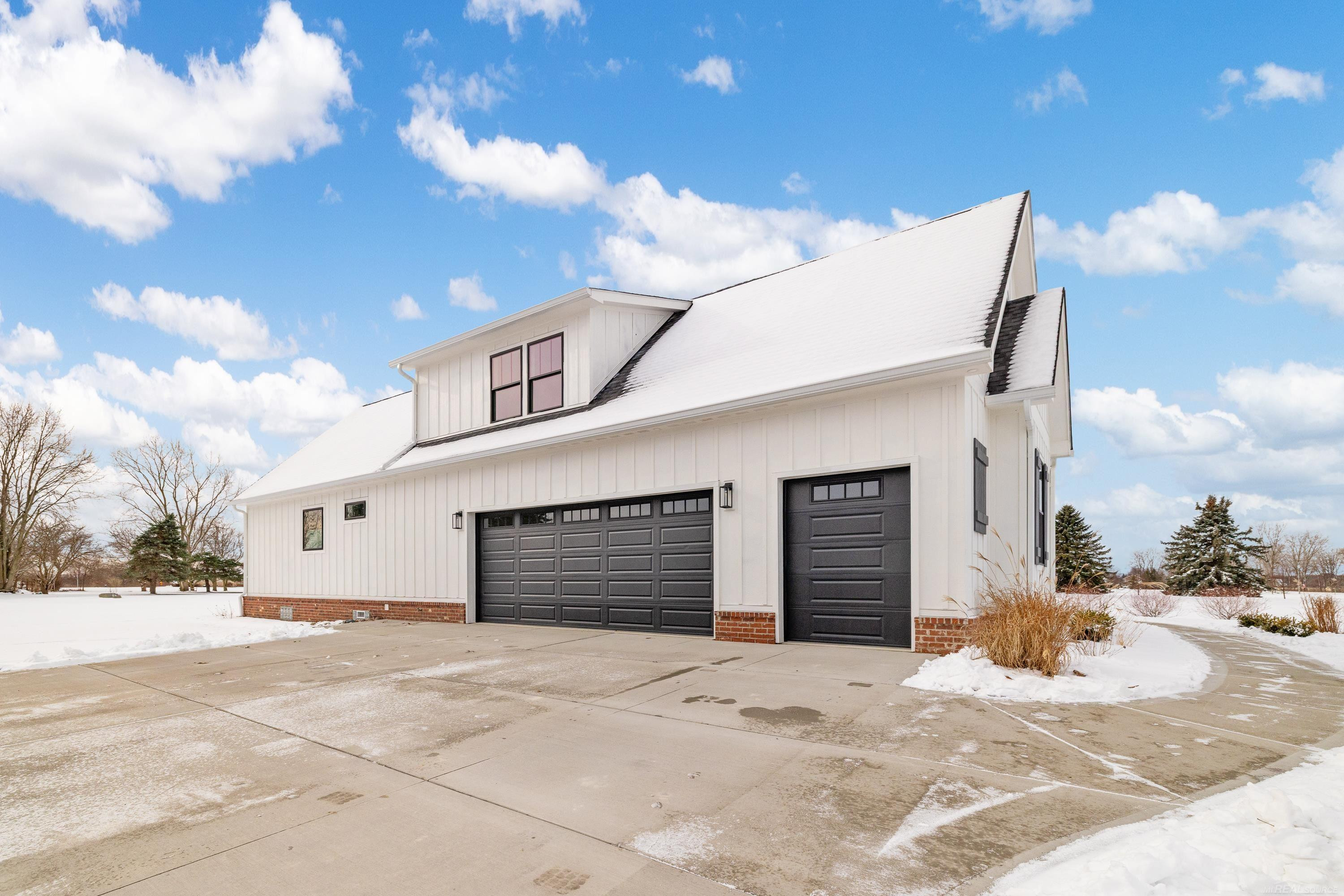 21572 34 Mile Road, MI — Photo 4