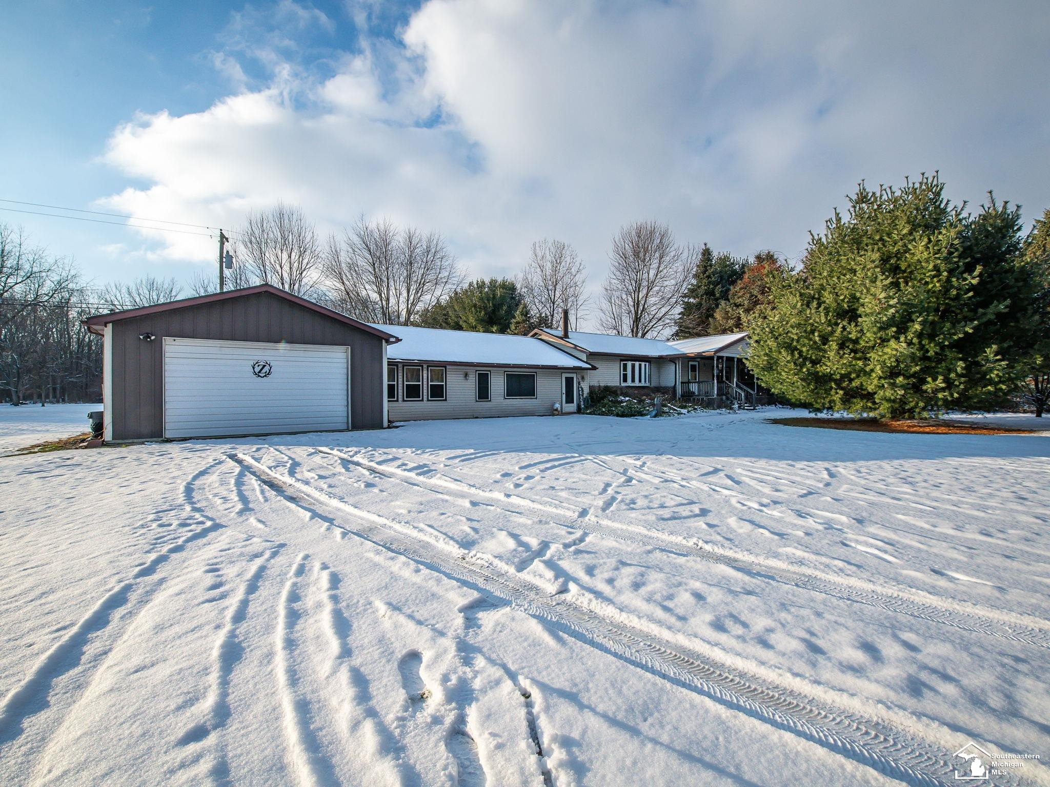 2710 Wells Road, Petersburg, MI 49270 — front exterior