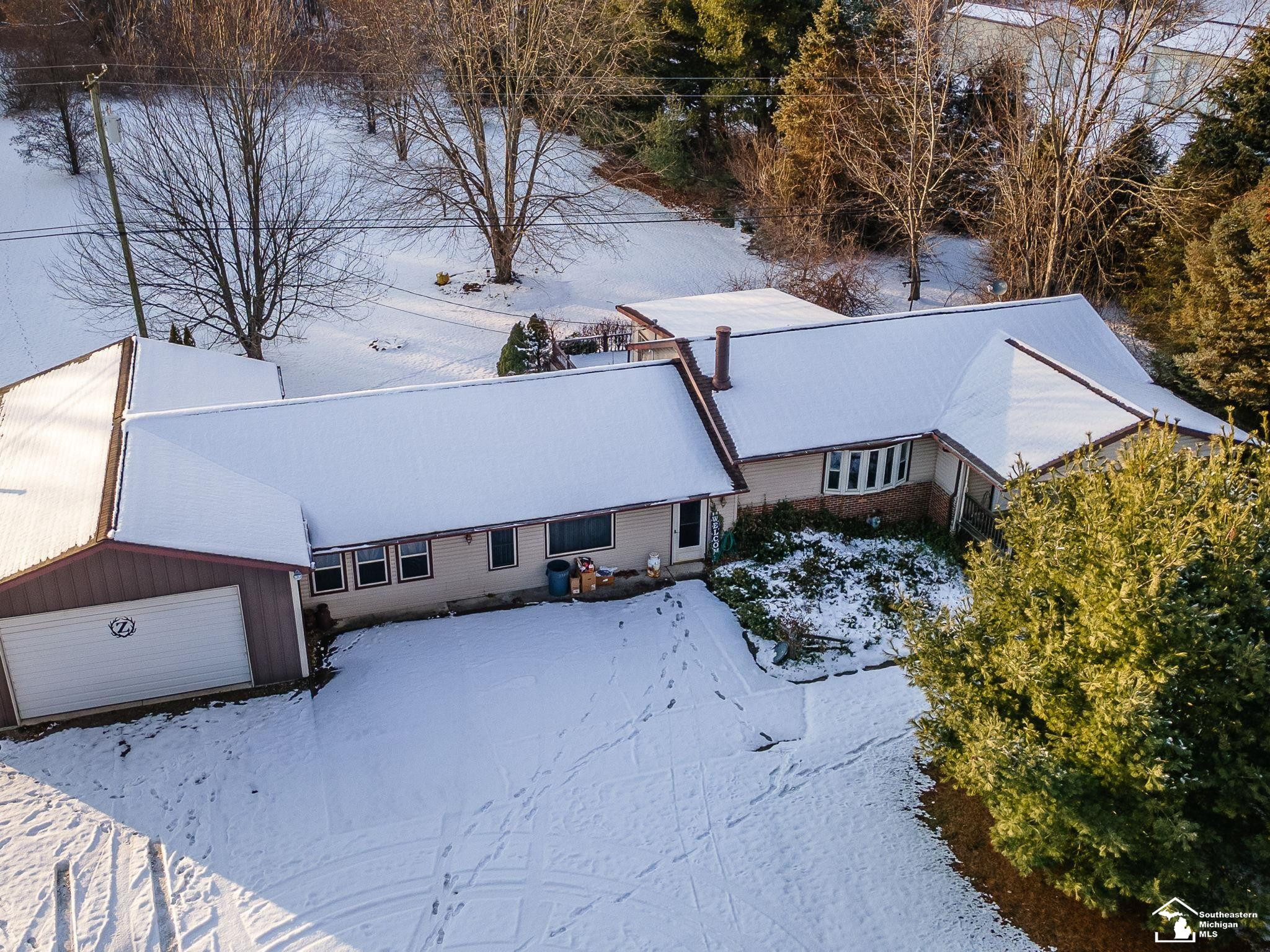 2710 Wells Road, Petersburg, MI 49270 — Photo 2