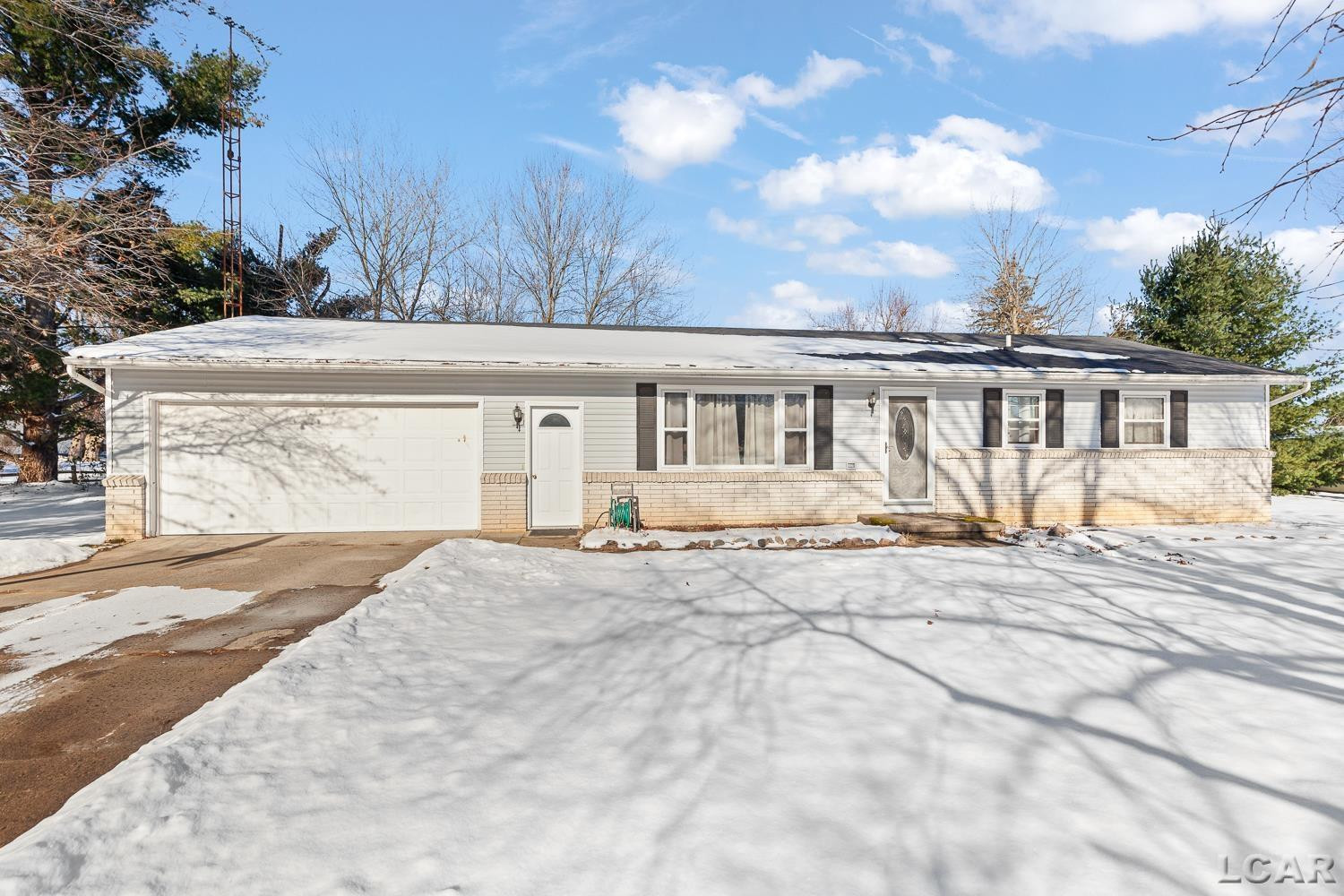 1464 Mardan Drive, Adrian, MI 49221 — front exterior