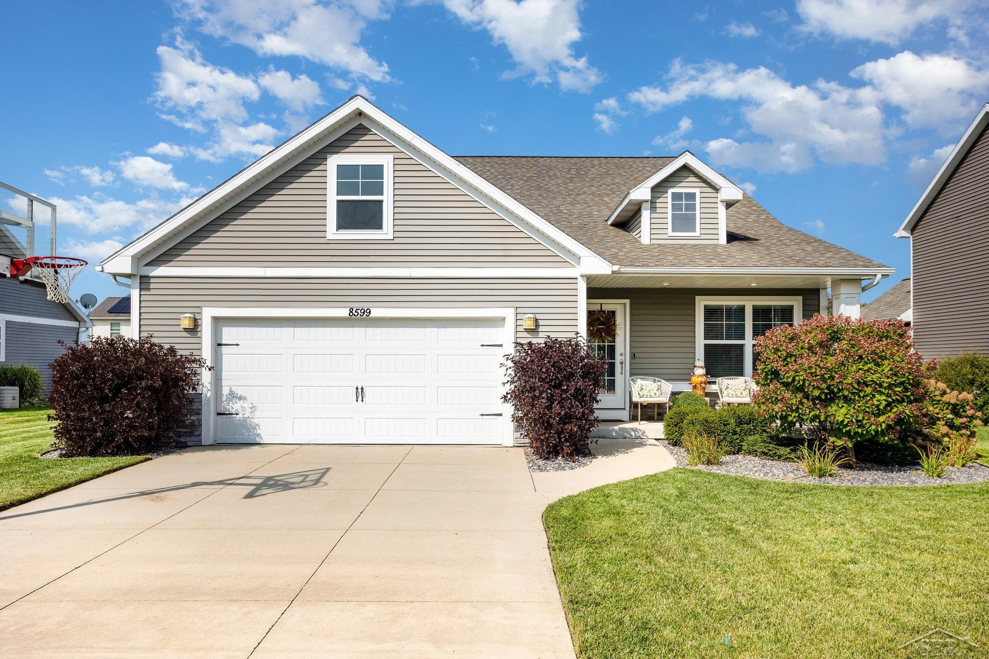 8599 Ashland Place, Freeland, MI 48623 — front exterior