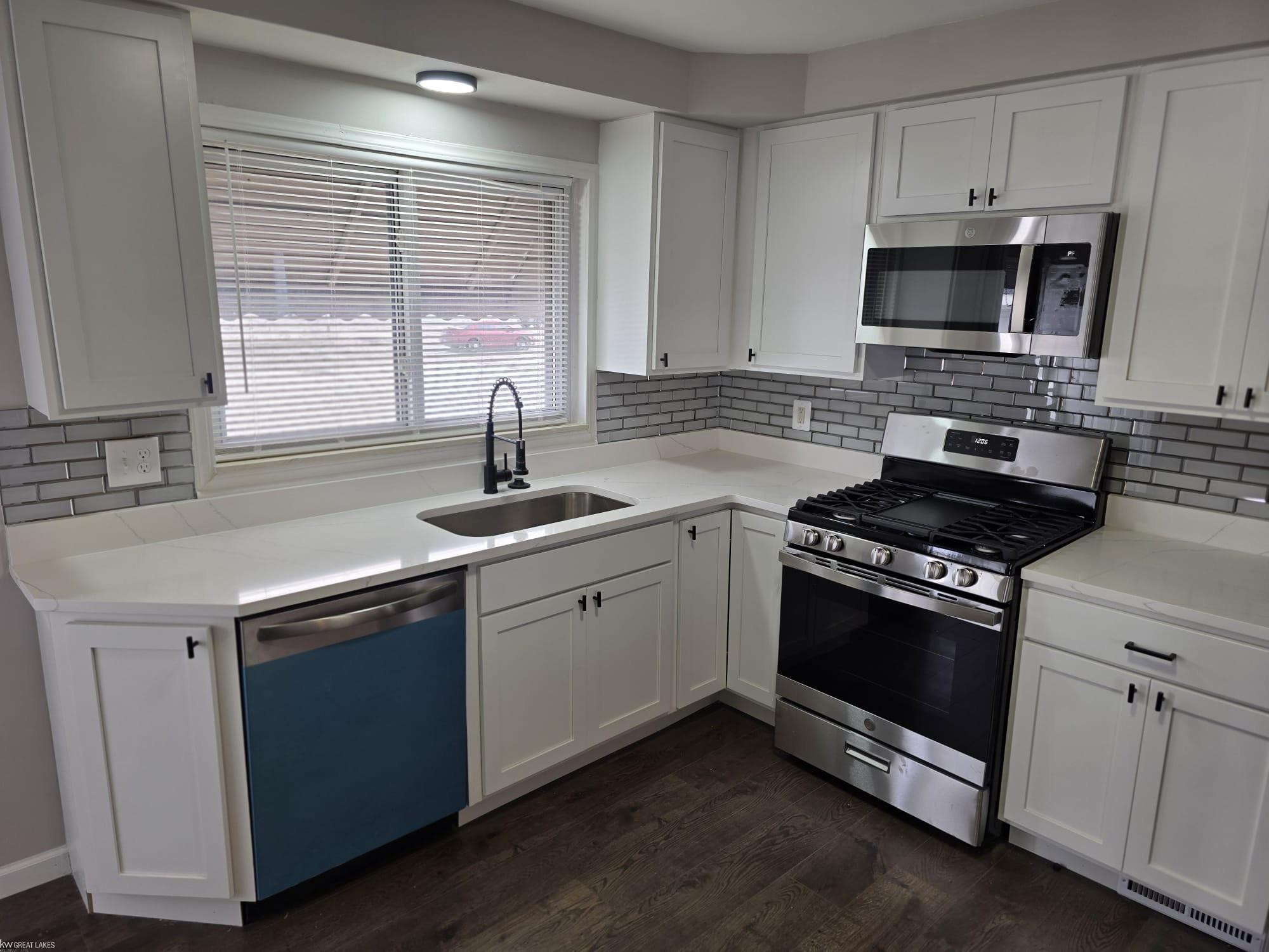 18595 Stephens Drive, Eastpointe, MI 48021 — Photo 7