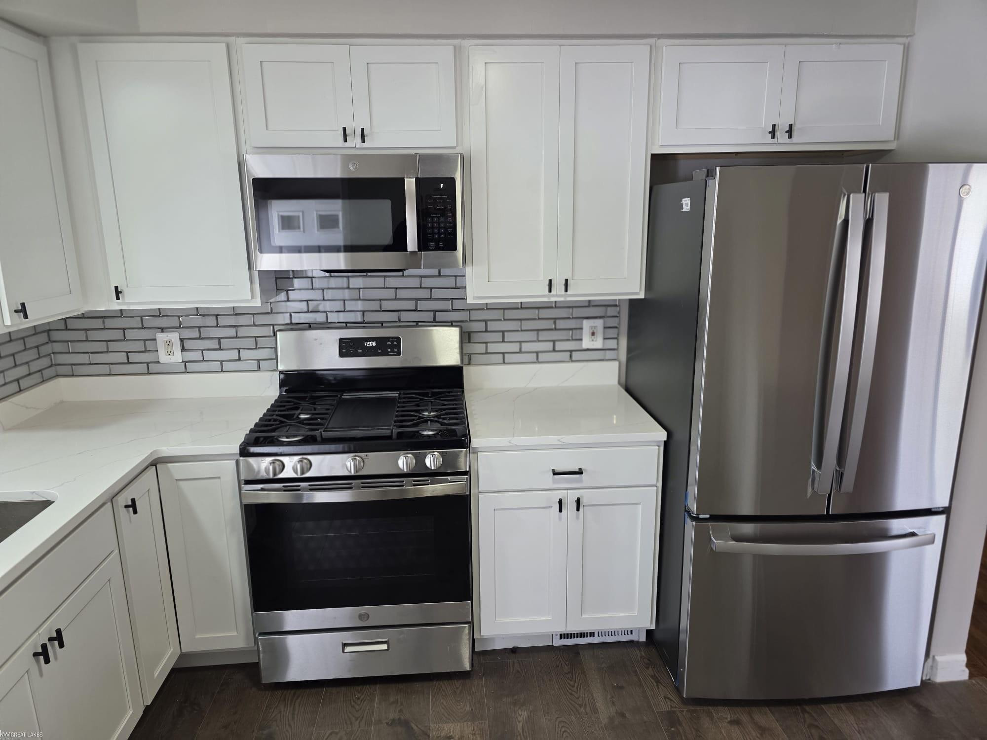18595 Stephens Drive, Eastpointe, MI 48021 — Photo 8