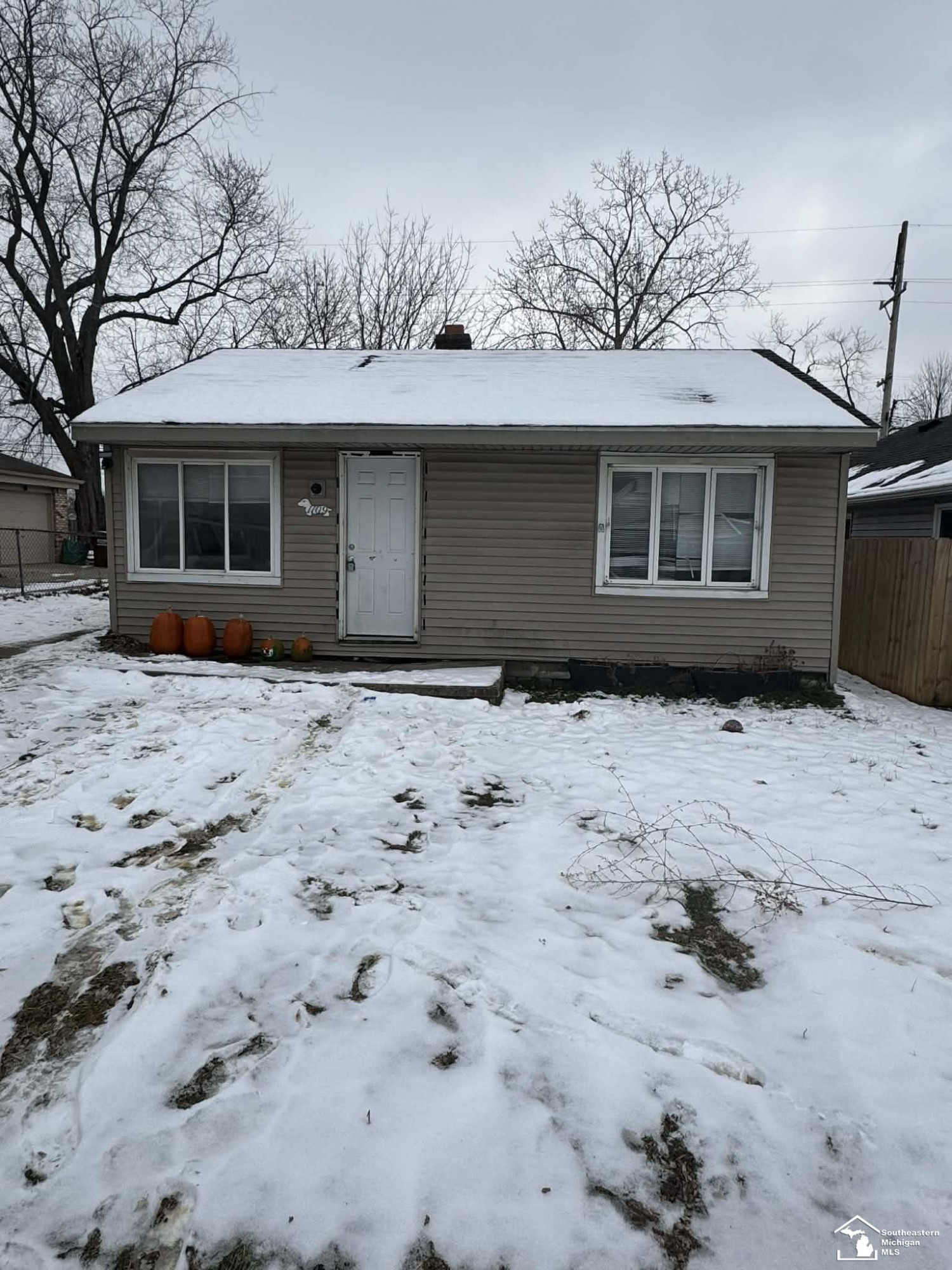 1109 Adams Street, Monroe, MI 48161 — front exterior