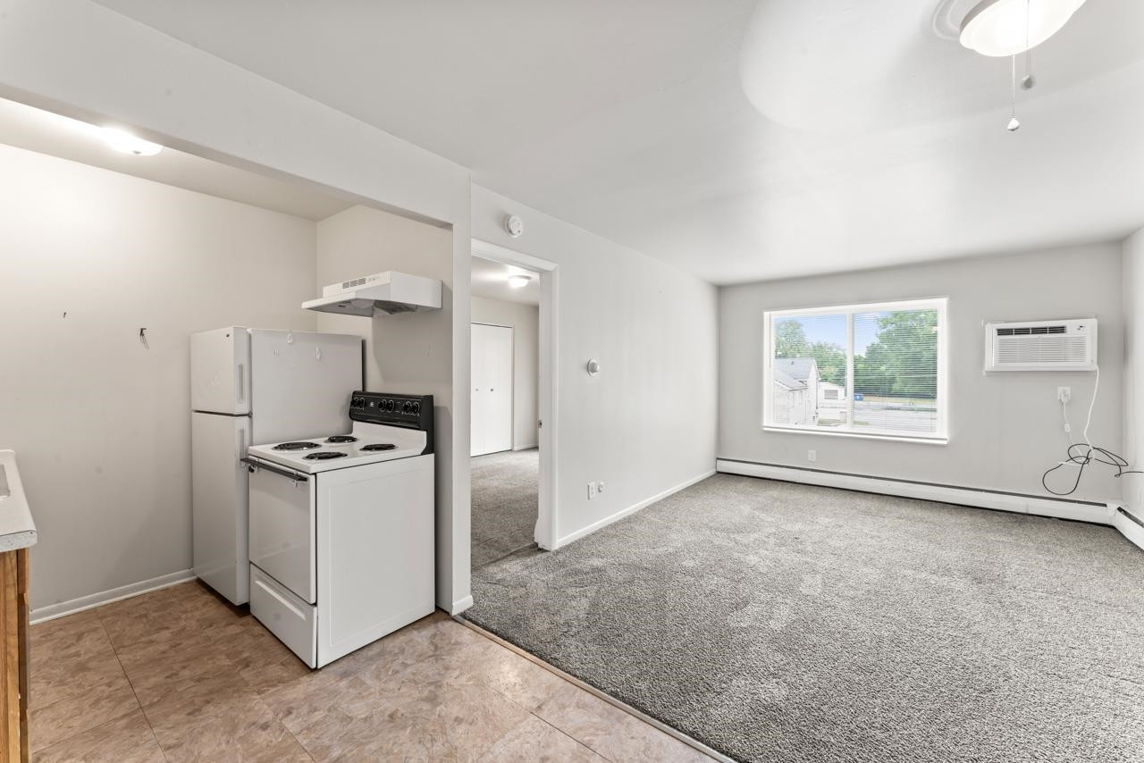 828 North Apt. #12 Street, Apt. #12, MI 48458 — Photo 3