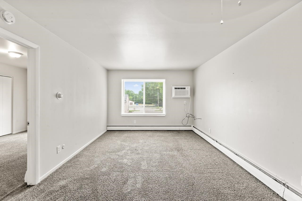 828 North Apt. #12 Street, Apt. #12, MI 48458 — Photo 4
