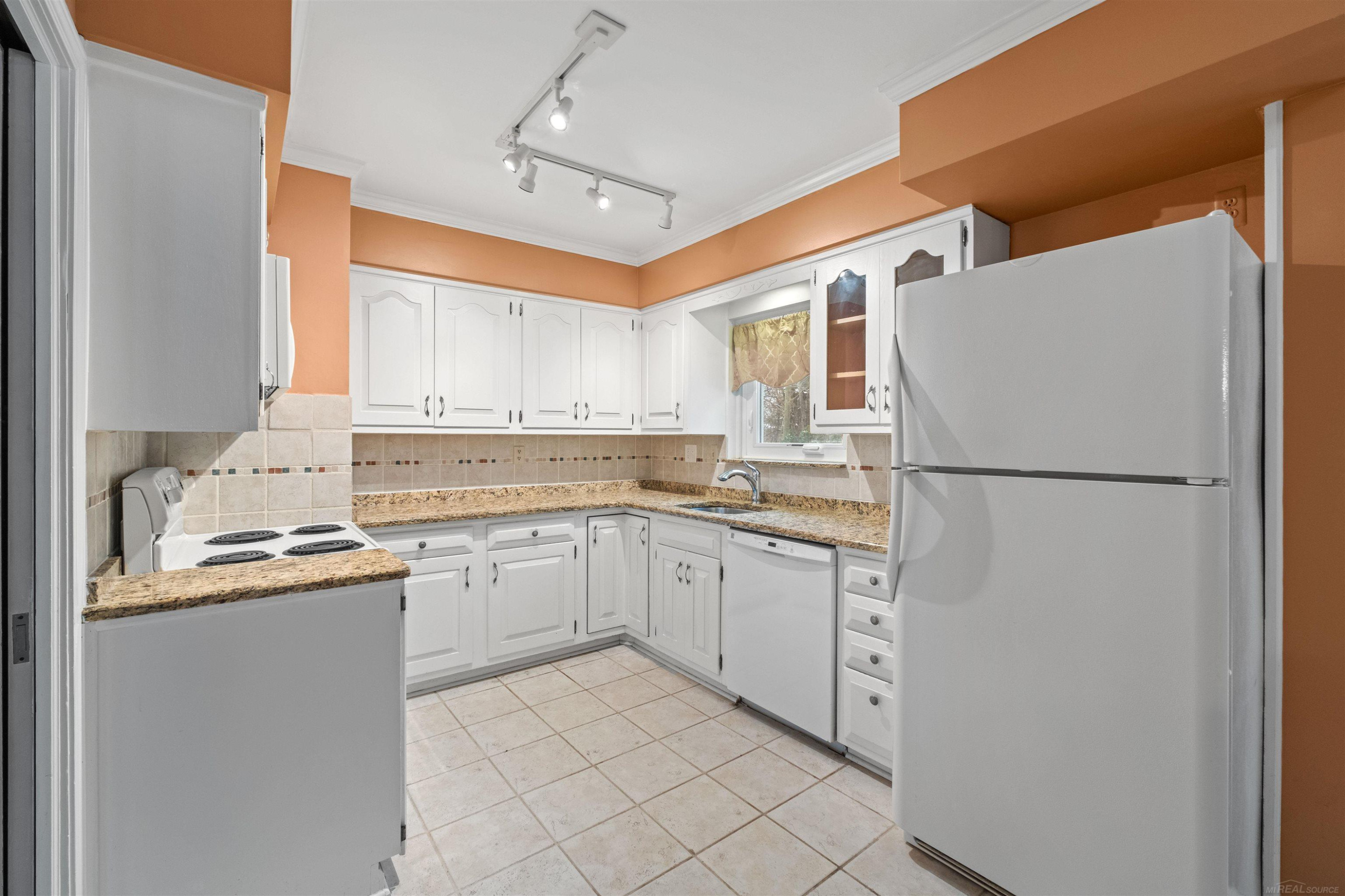 1003 Bedford Road, Grosse Pointe Park, MI 48230 — Photo 20